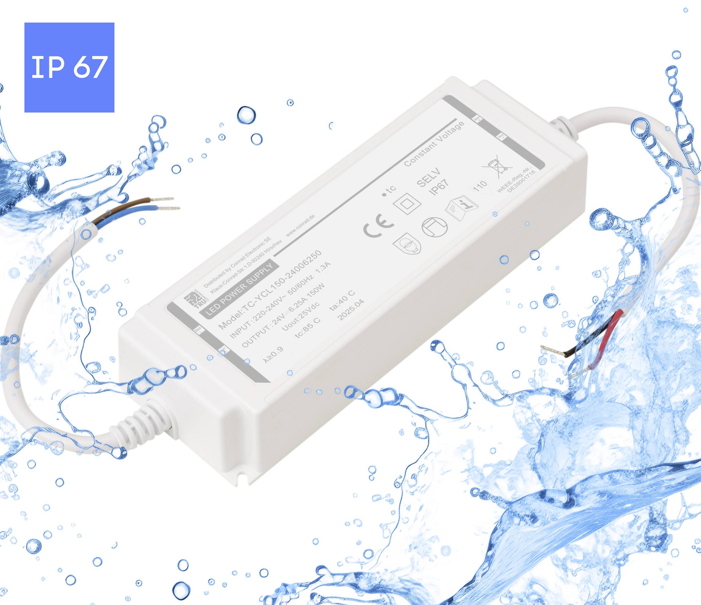 Ein rechteckiges weißes Netzteil, das mit 'IP 67' gekennzeichnet ist, mit blauen Wasserspitzen ringsum, was seine Wasserbeständigkeit signalisiert; mehrere Anschlüsse sind sichtbar.