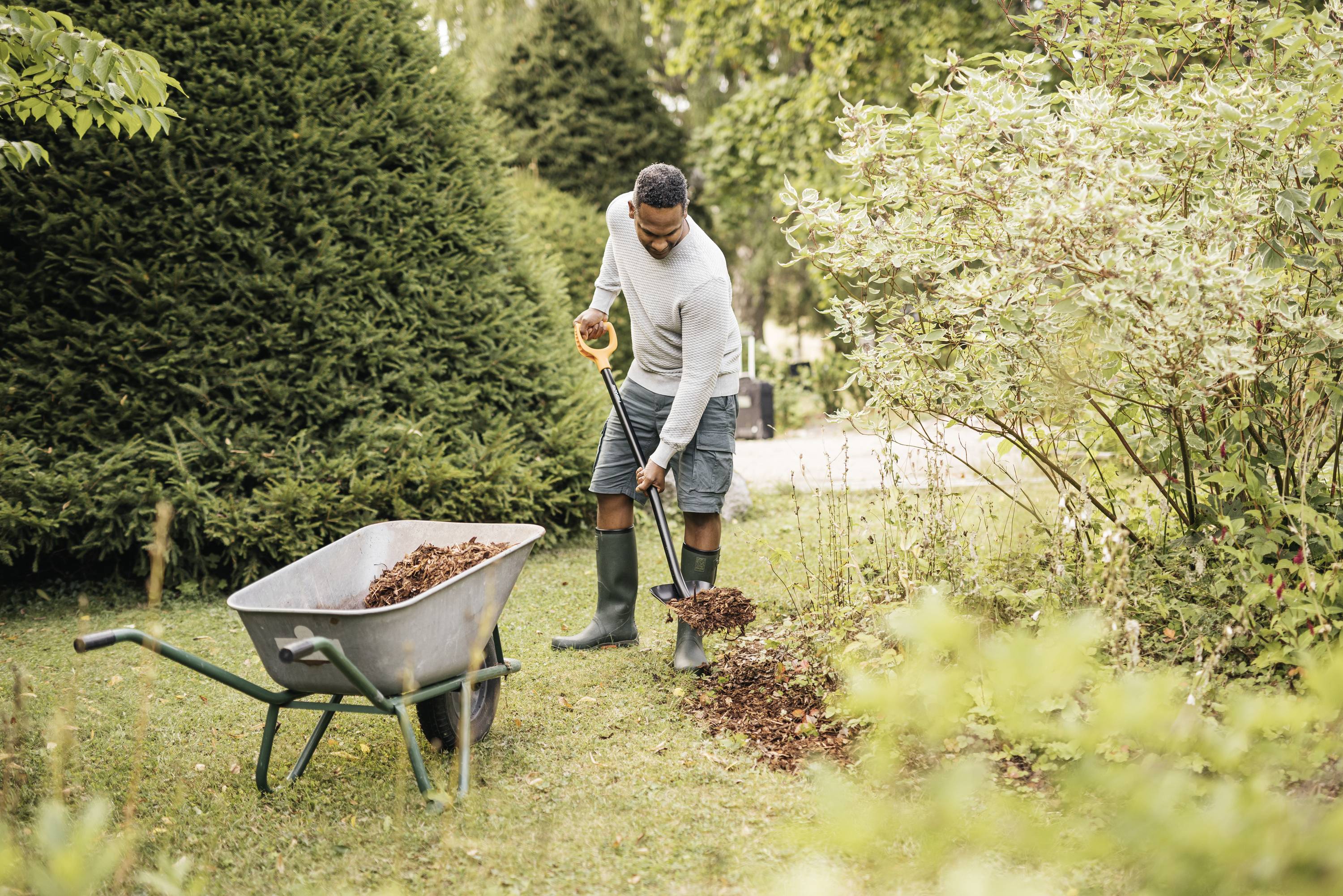 Fiskars 1066718 Schaufel Arbeitsbreite 230mm D-Griff