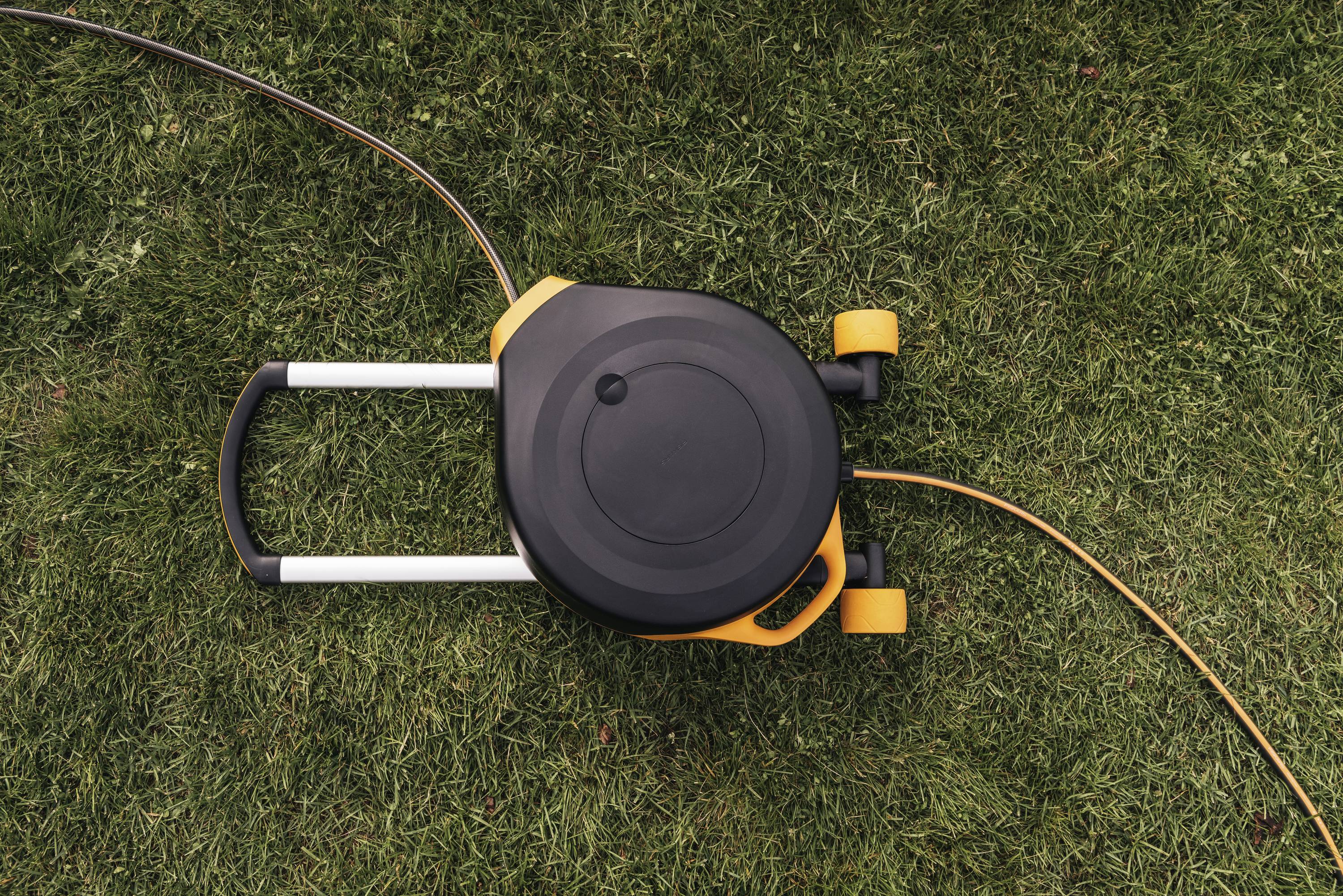 Fiskars 1067548 X-Series™ Waterwheel XL Schlauchwagen 13mm 27m 1/2 Zoll 1 St. Schwarz, Orange