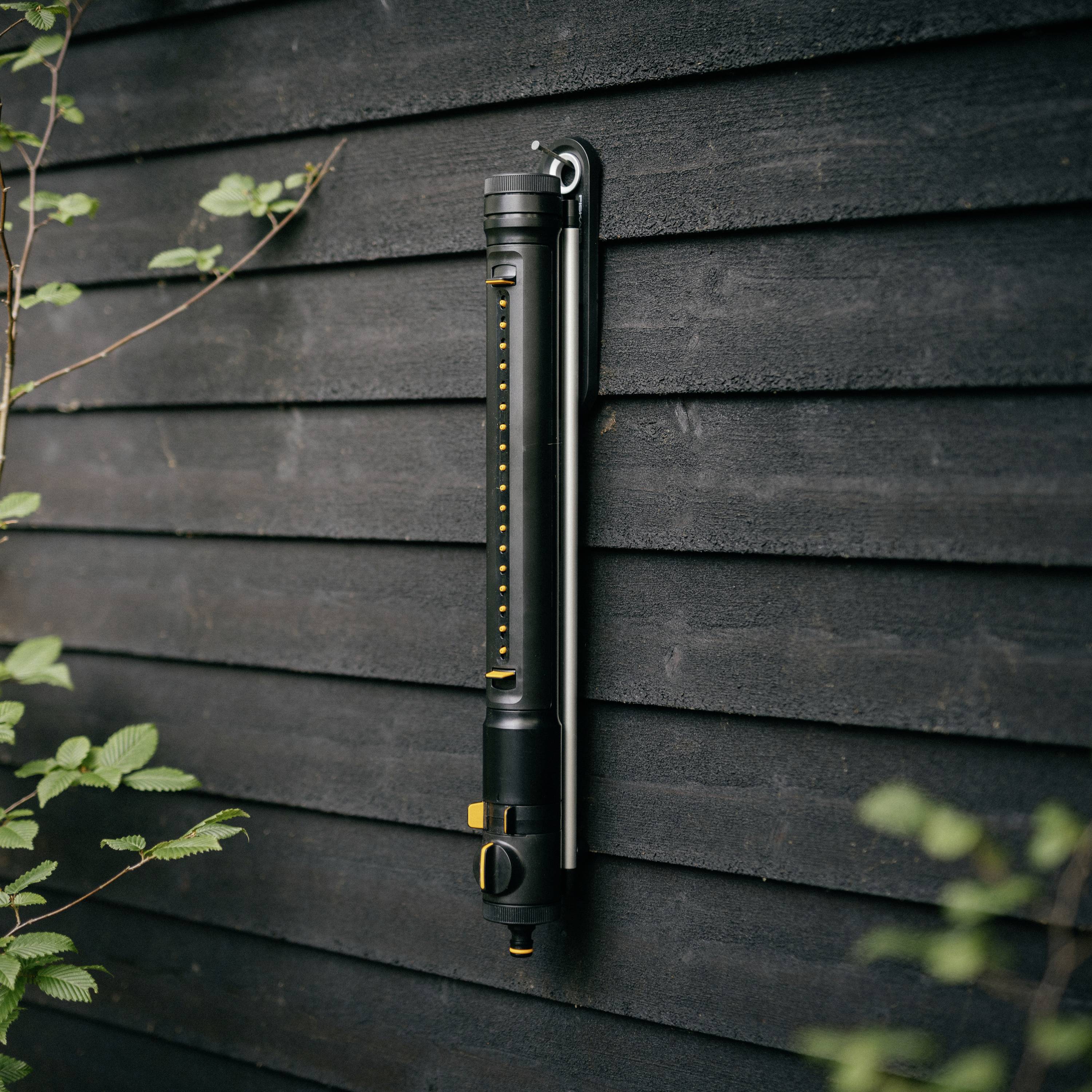 Fiskars 1070831 X-Series Rasensprenger 340 m² (max.)