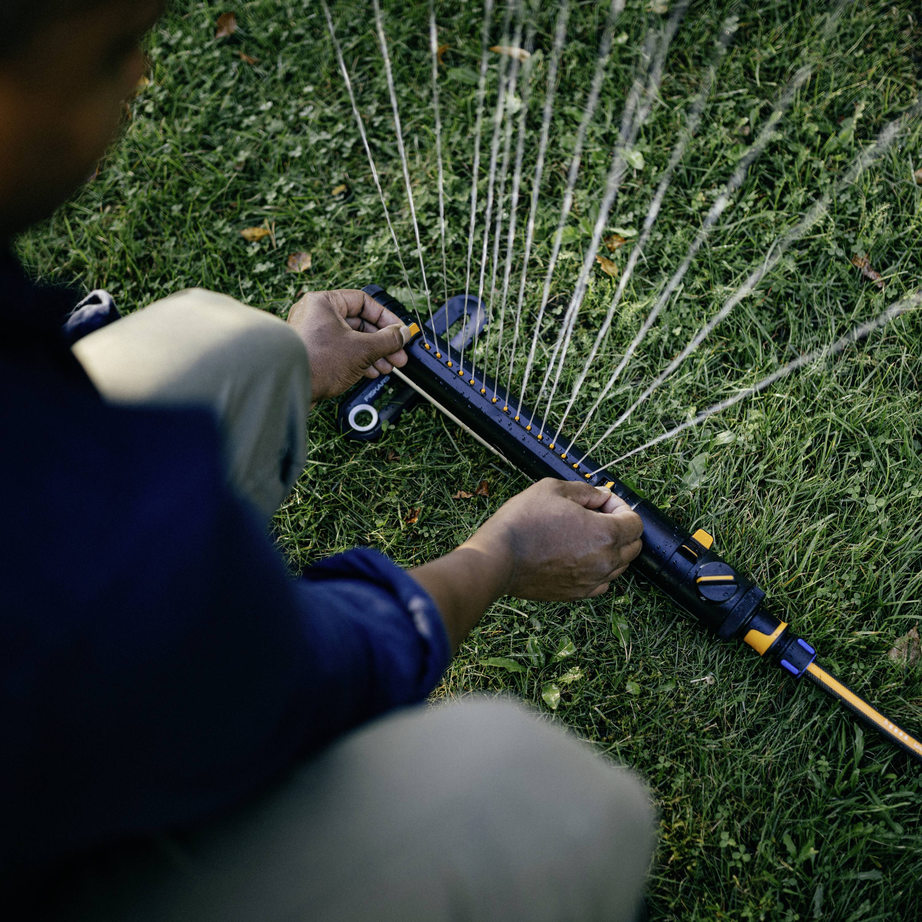 Fiskars 1070832 X-Series Rasensprenger 300m² (max.)