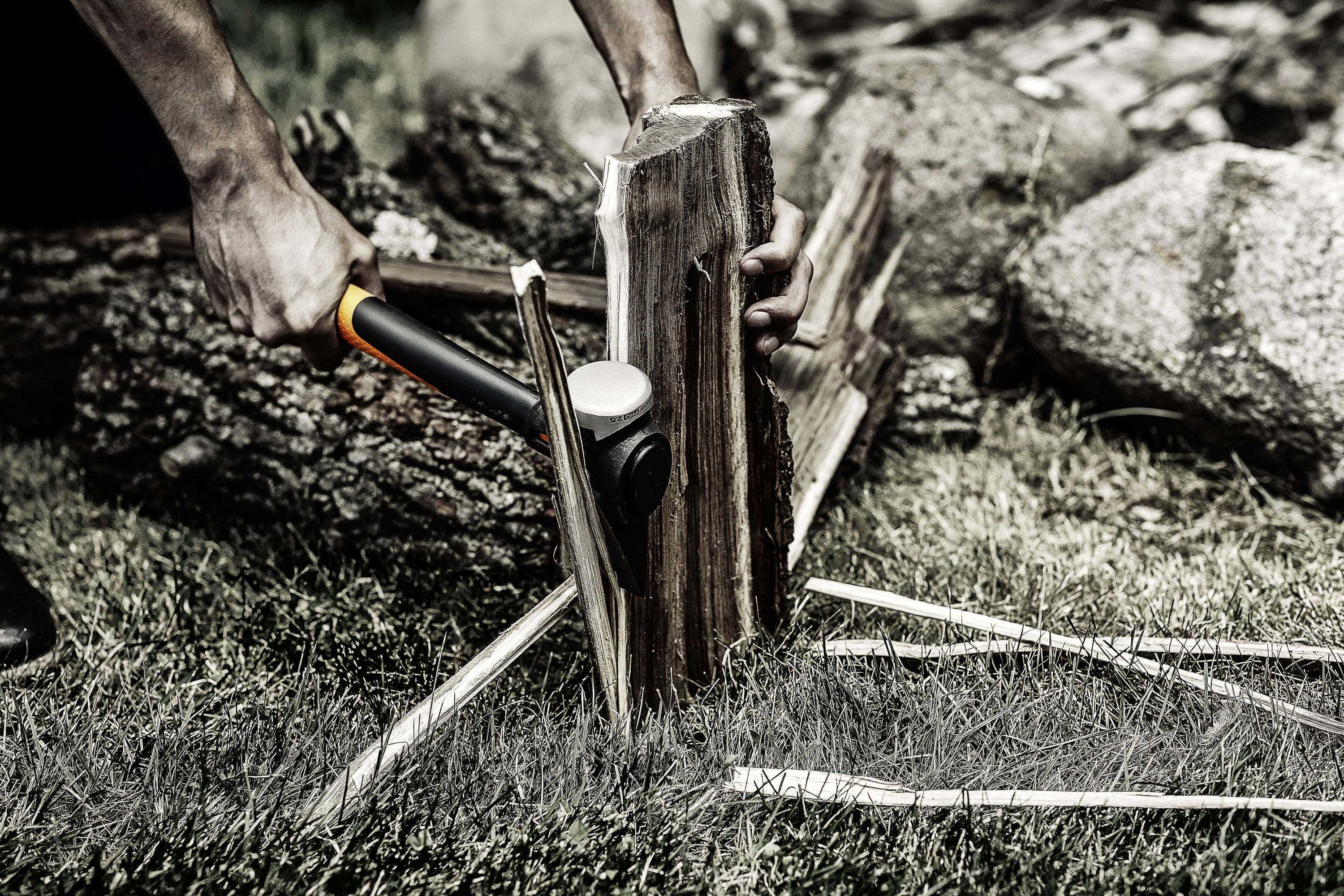 Fiskars 1062936 Bauaxt 360mm 1100g