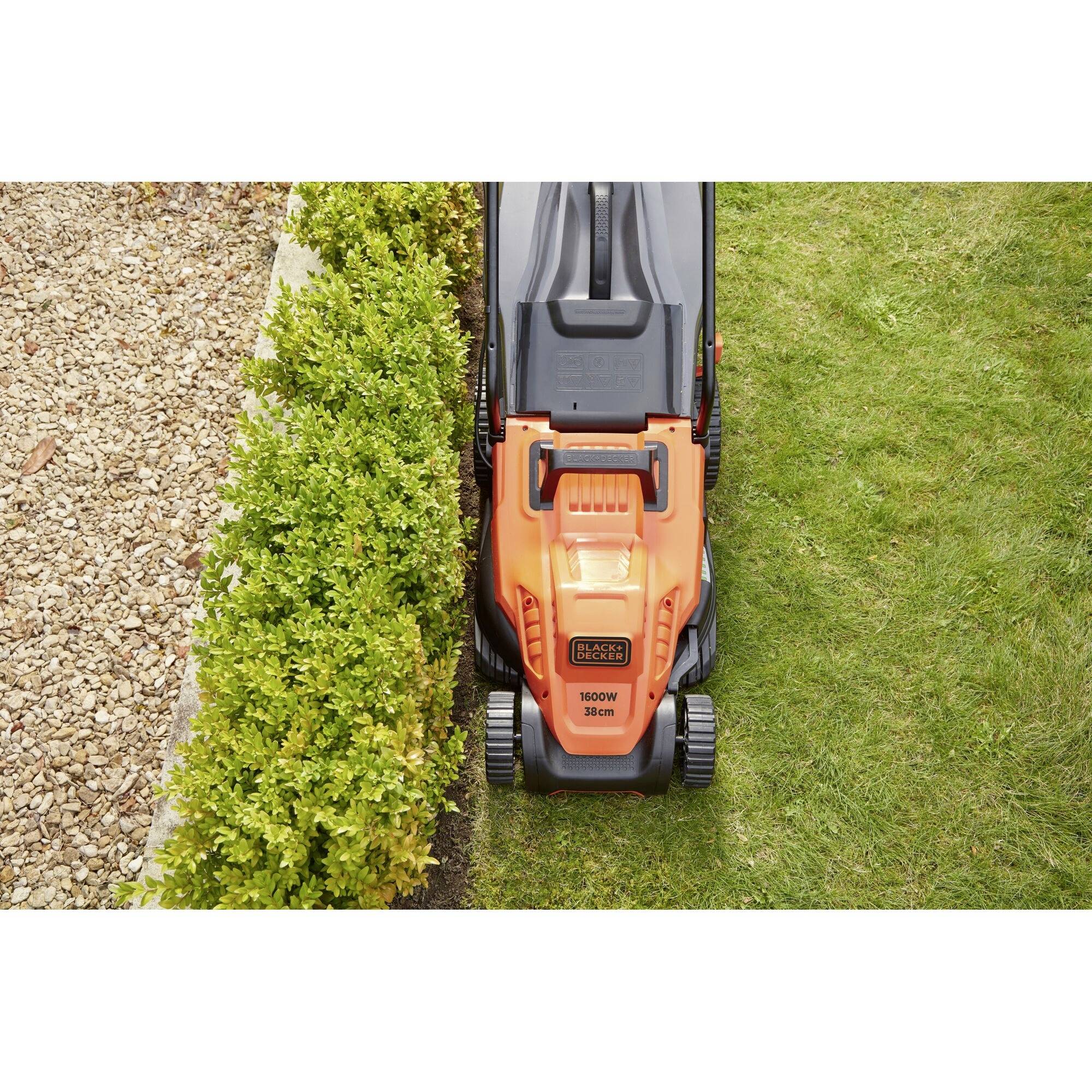 Black & Decker Elektro Rasenmäher mit Schnitthöhenverstellung, Höhenverstellbarer Griff mit Klappfunktion 1600W Schnittbreite