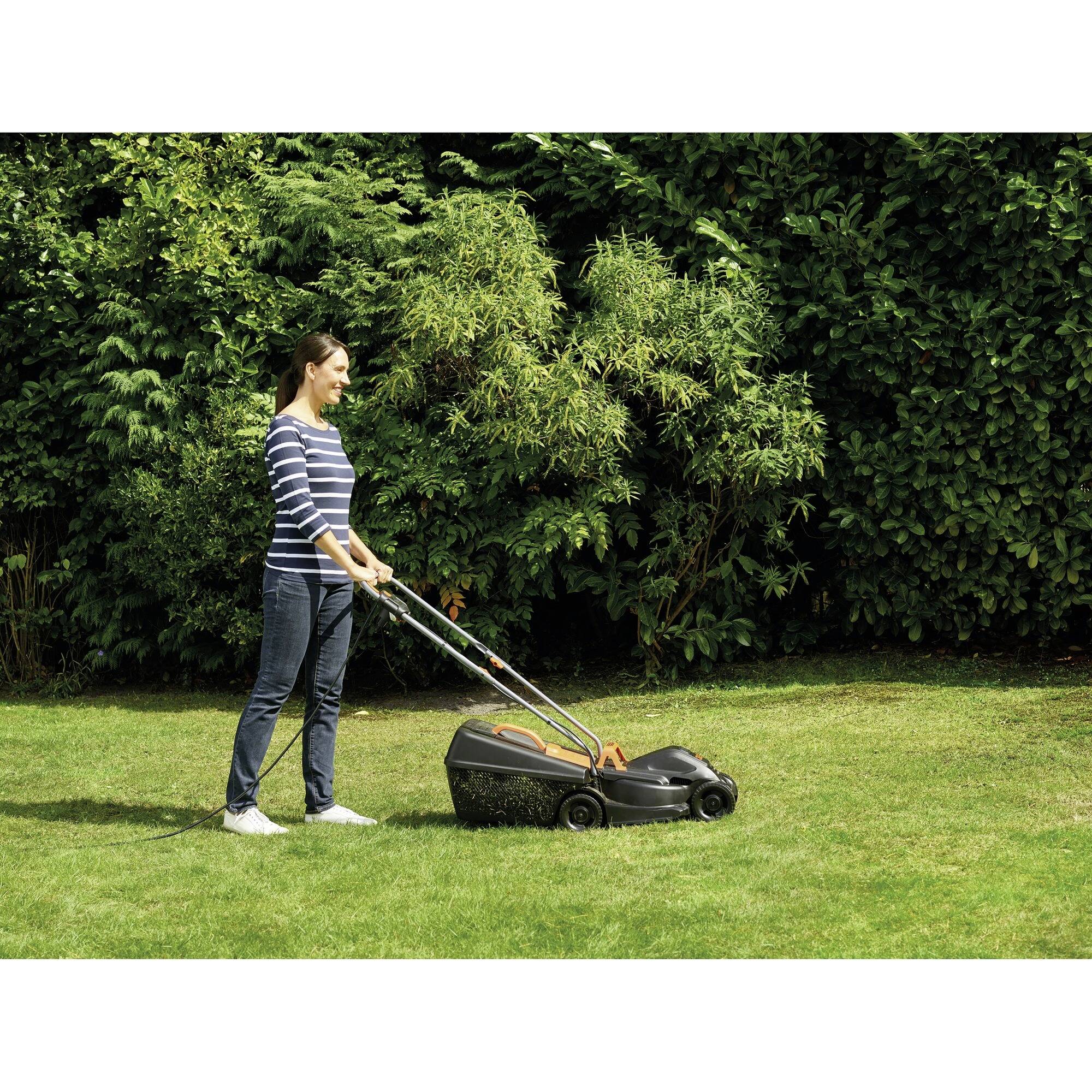 Black & Decker Elektro Rasenmäher mit Schnitthöhenverstellung 1000 W Schnittbreite (max.) 32 cm