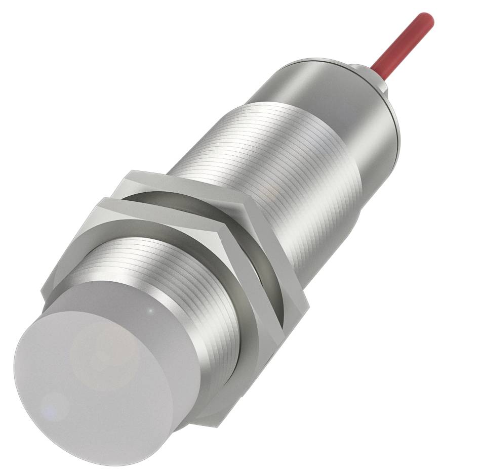 Industriesensor aus Metall mit zylindrischem Gehäuse und rotem Kabel. Verwendet zur Erkennung von Objekten in automatisierten Systemen.