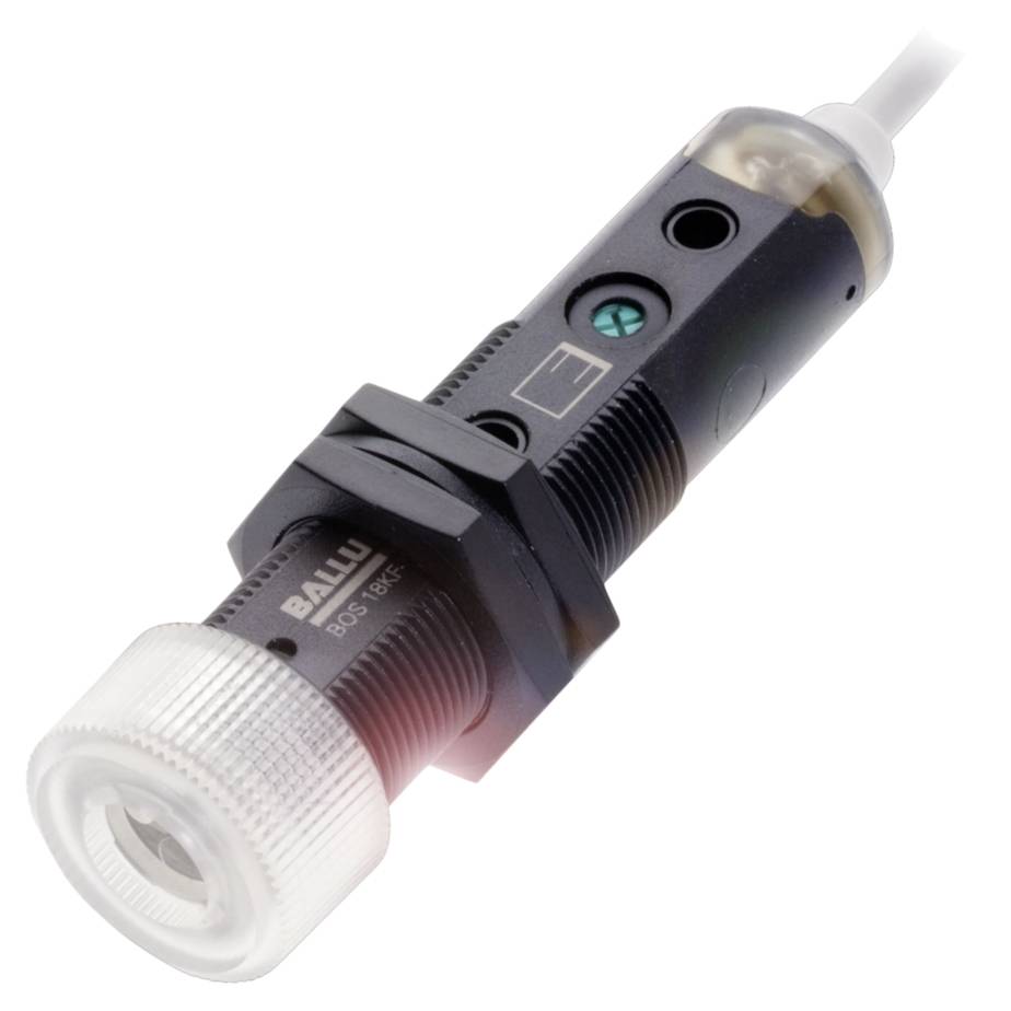 Ein zylindrischer Sensor mit Beschriftung 'BALLUFF'. Er ist schwarz, hat eine transparente Kappe und ist an ein Kabel angeschlossen.