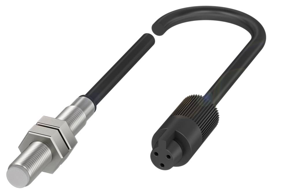 Ein Sensor mit Kabel an der linken Seite und ein abnehmbares Steckverbindungsstück rechts. Beide sind aus Metall und Kunststoff.
