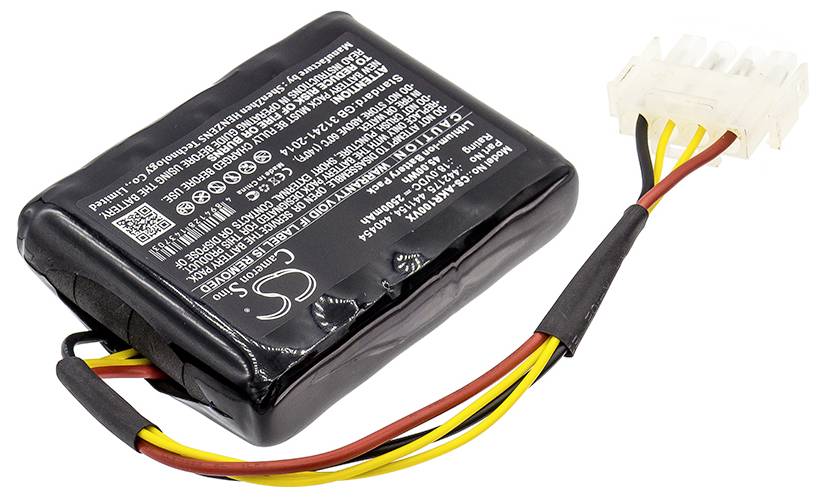 Schwarzer Lithium-Ionen-Akku mit Kabeln und Steckverbindung. Auf dem Etikett sind technische Spezifikationen und Sicherheitsinformationen aufgedruckt.