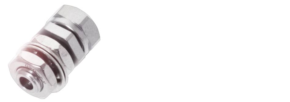 Ein silbernes Metallventil mit mehreren Gewinden und Rillen.