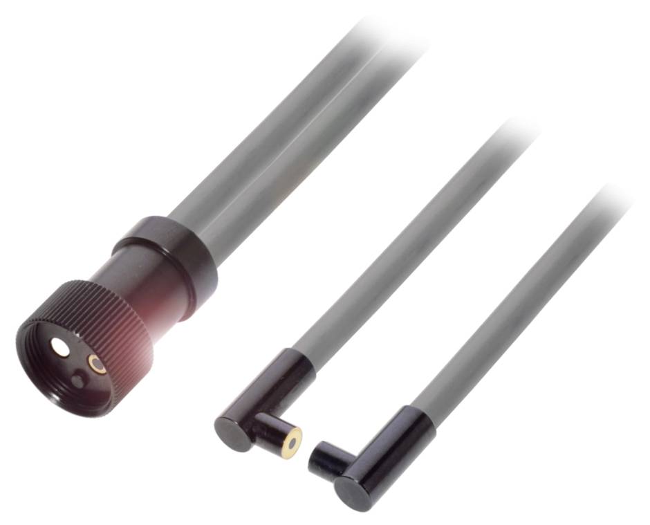 Abgebildet sind drei graue Kabel mit schwarzen Steckern, die jeweils unterschiedliche Enden haben: rund und eckig.