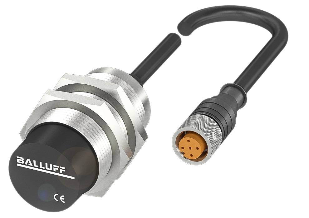 Ein zylindrischer Sensor mit einem Kabel und Steckverbindung, geeignet für industrielle Anwendungen. Aufschrift auf dem Sensor: 'Balluff'.