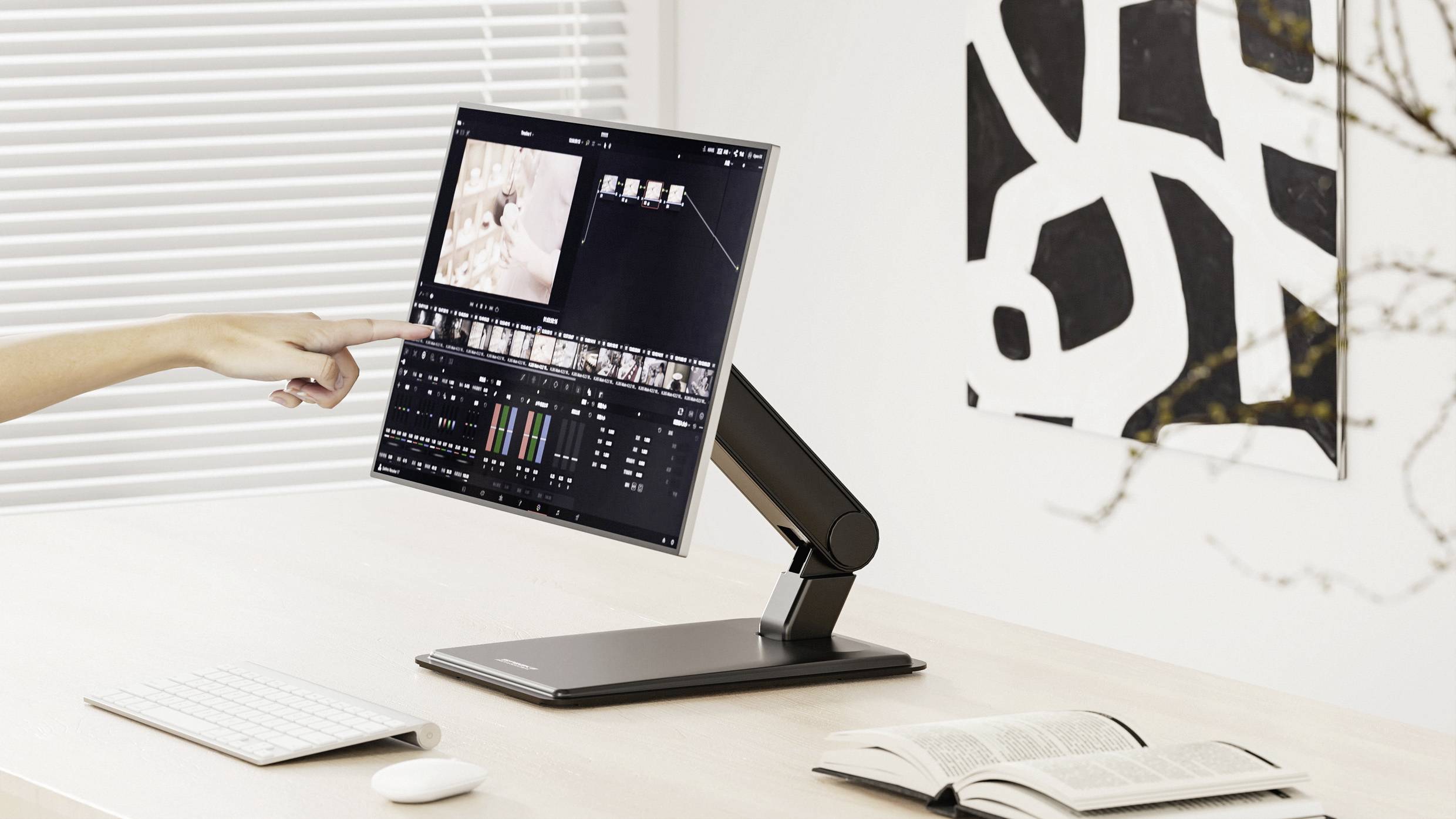 SpeaKa Professional SP-TMS-300 1fach Monitor-Standfuß 43,2cm (17") - 81,3cm (32") Schwarz Höhenverstellbar, Neigbar, Rotierbar