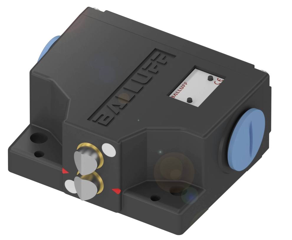 Ein kompakter, schwarzer Sensor mit der Aufschrift 'BALLUFF', blauen Endkappen und Metallanschlüssen an der Frontseite.