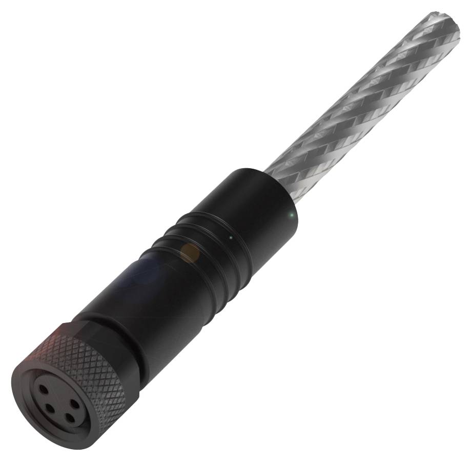 Schwarzer, zylindrischer Stecker mit einem geflochtenen Kabel, das herausragt, auf weißem Hintergrund dargestellt.