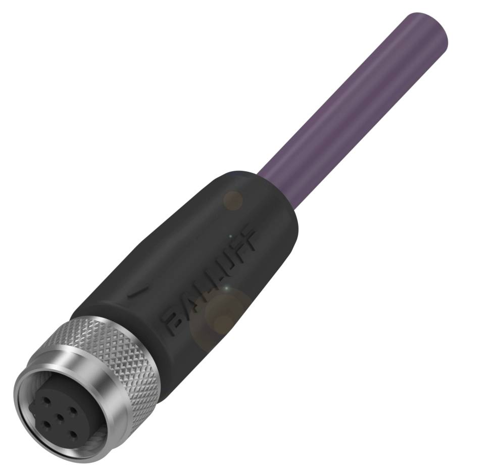 Ein schwarzer, zylinderförmiger Stecker mit einem lila Kabel ist mit dem Schriftzug 'Balluff' beschriftet.