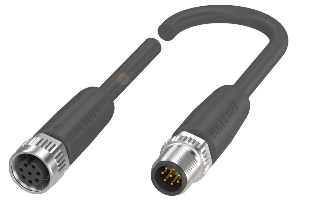 Zwei elektronische Steckverbinder: links der Stecker mit Buchsen, rechts der Stecker mit Stiften, beide mit schwarzem Kabel.