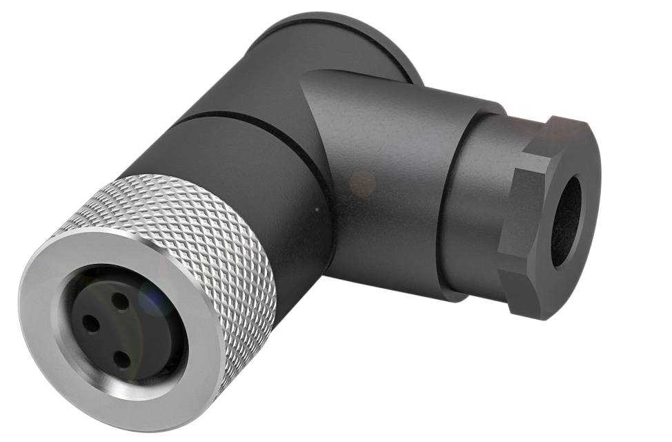 Ein schwarzer, abgewinkelter Stecker mit silbernem, geriffeltem Rand und drei Löchern auf der Stirnseite.