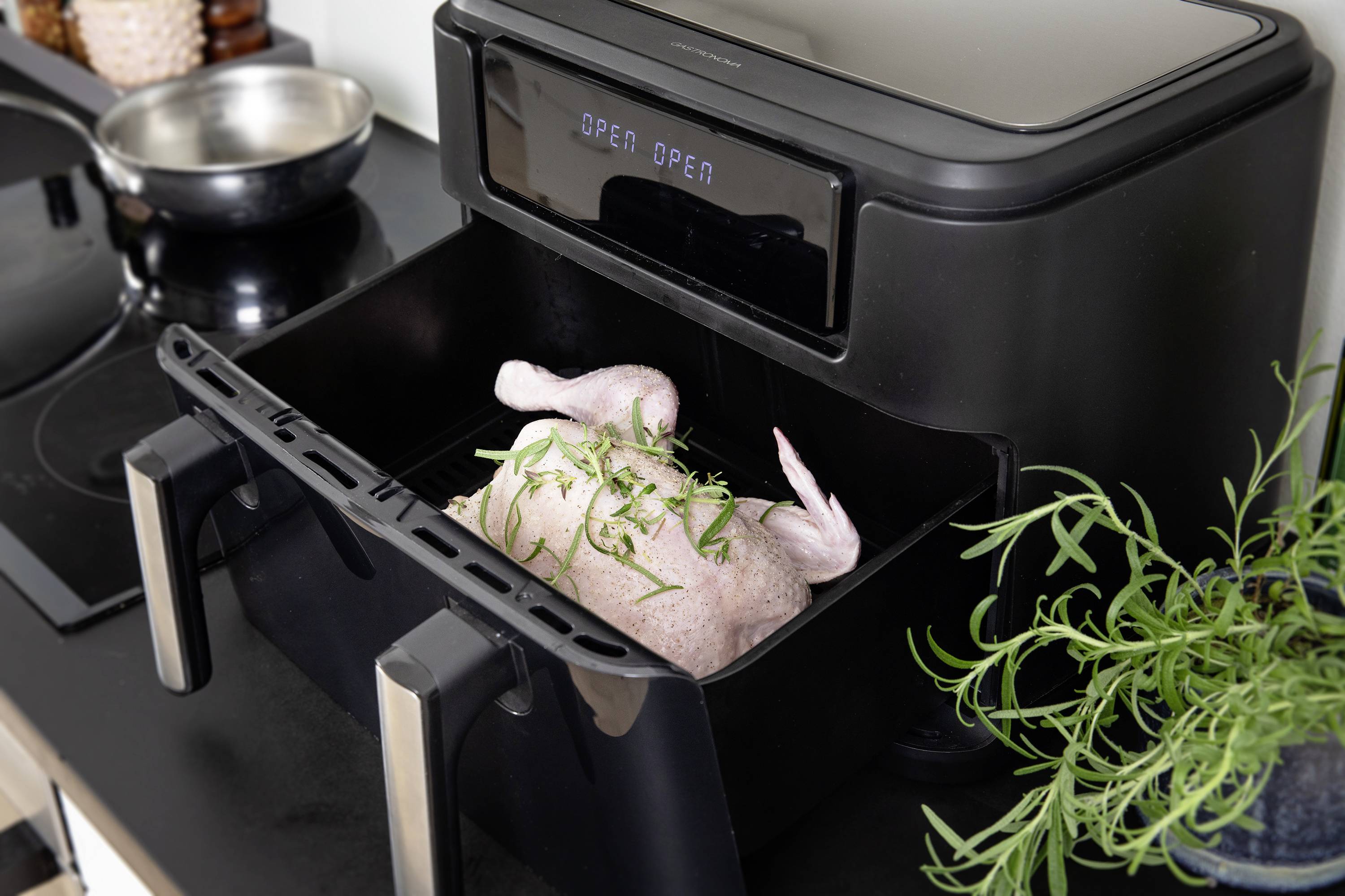 Gastronoma 18290008 Heißluft-Fritteuse 10l 2400W Antihaftbeschichtung, mit Display, Timerfunktion Schwarz