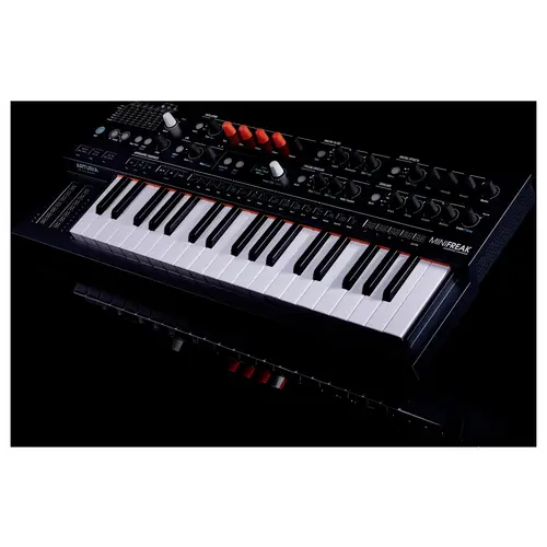 Arturia MiniFreak Synthesizer Arturia MiniFreak Synthesizer