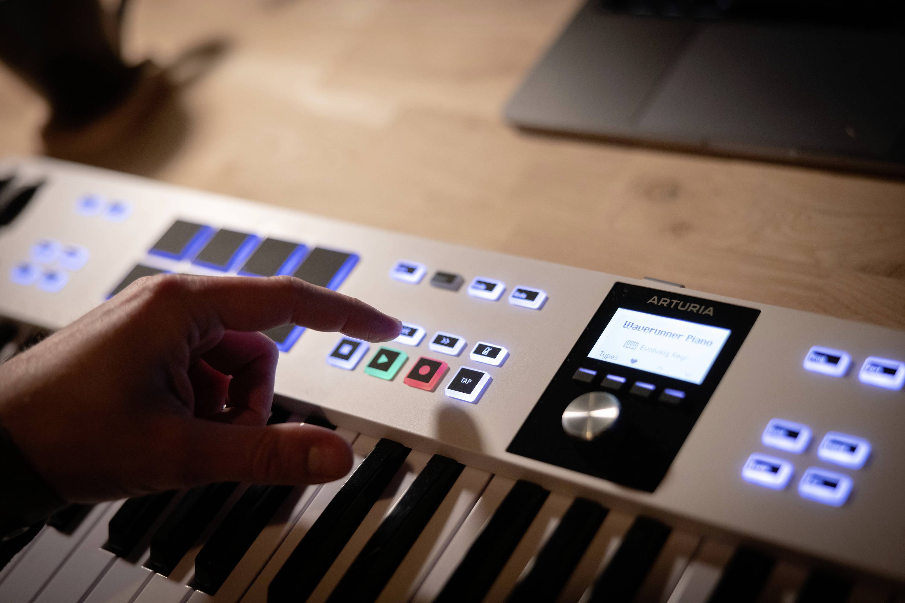 Arturia KeyLab Essential 49 mk3 Keyboard Weiß