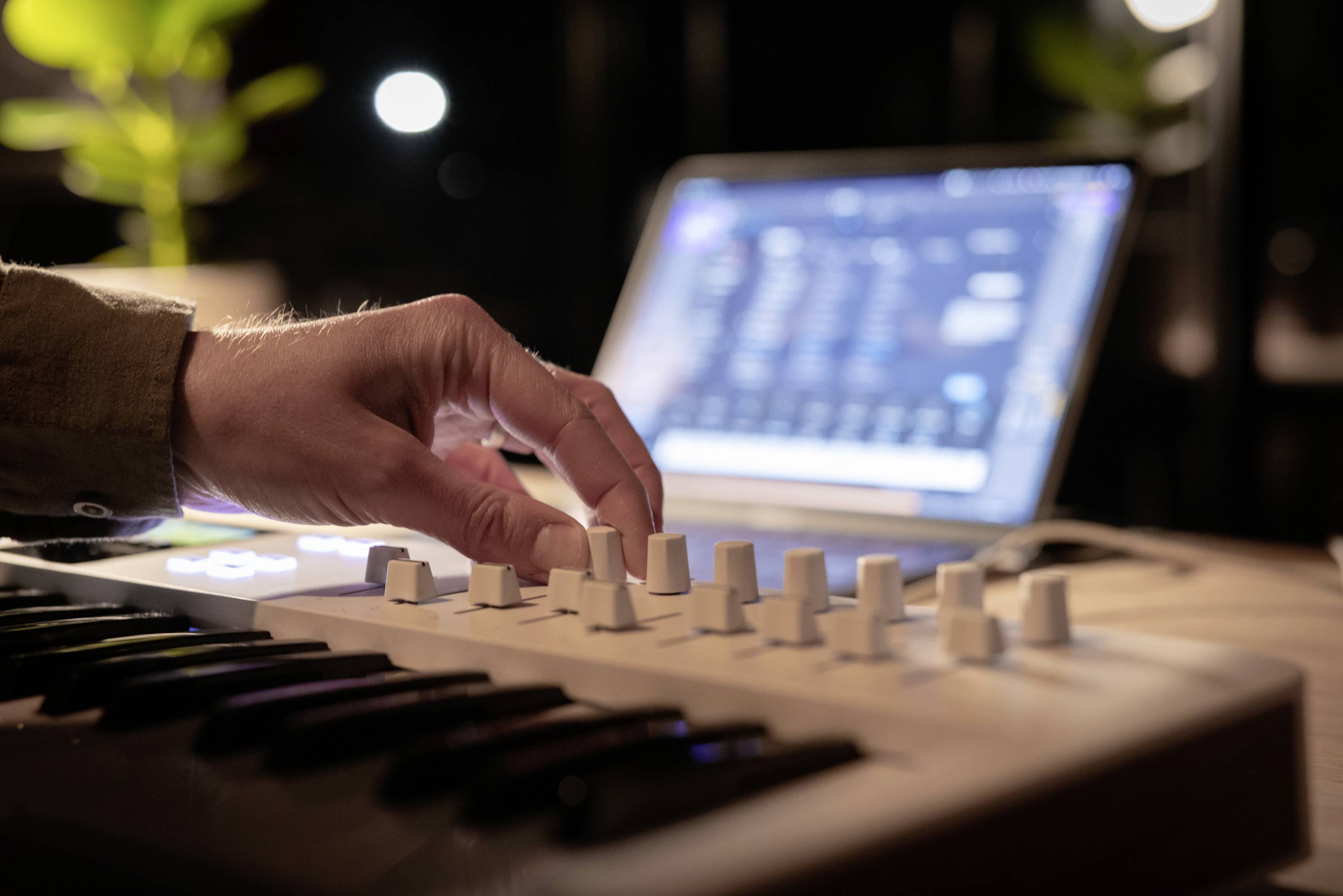 Arturia KeyLab Essential 61 mk3 Keyboard Weiß