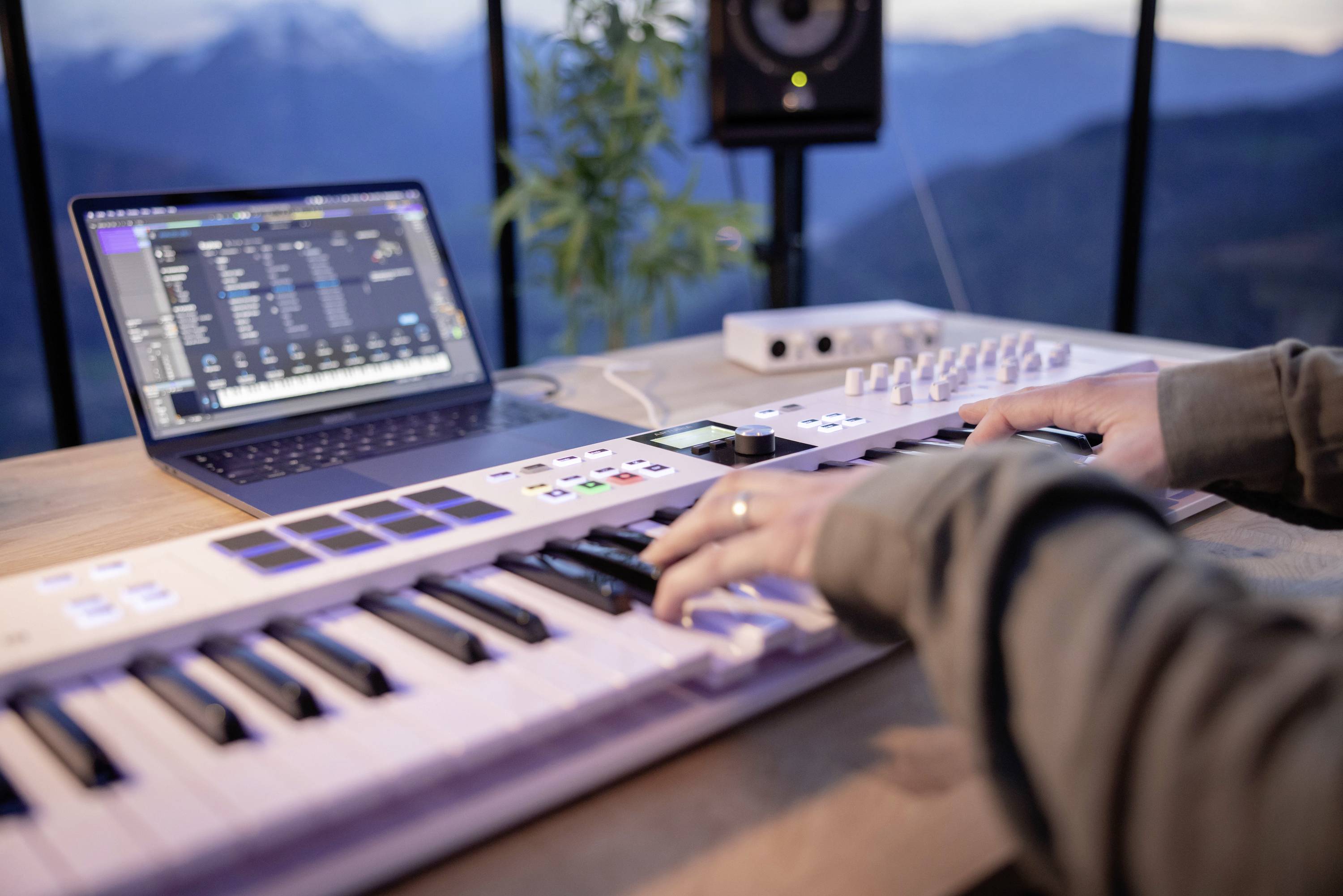 Arturia KeyLab Essential 61 mk3 Keyboard Weiß