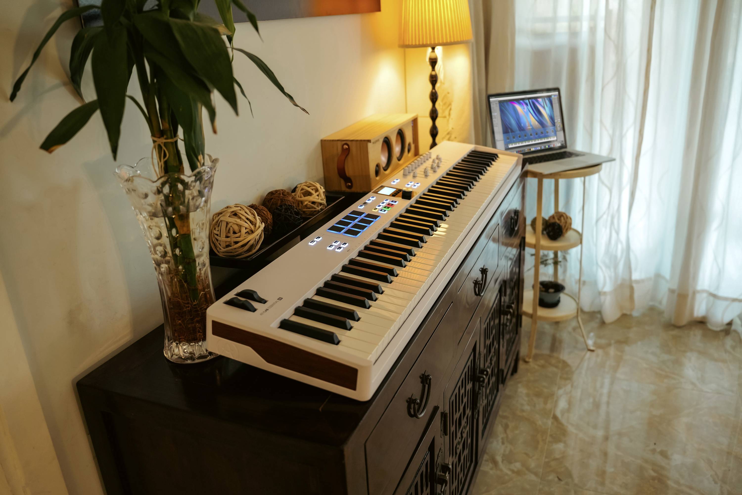 Arturia KeyLab Essential 88 mk3 Keyboard Weiß