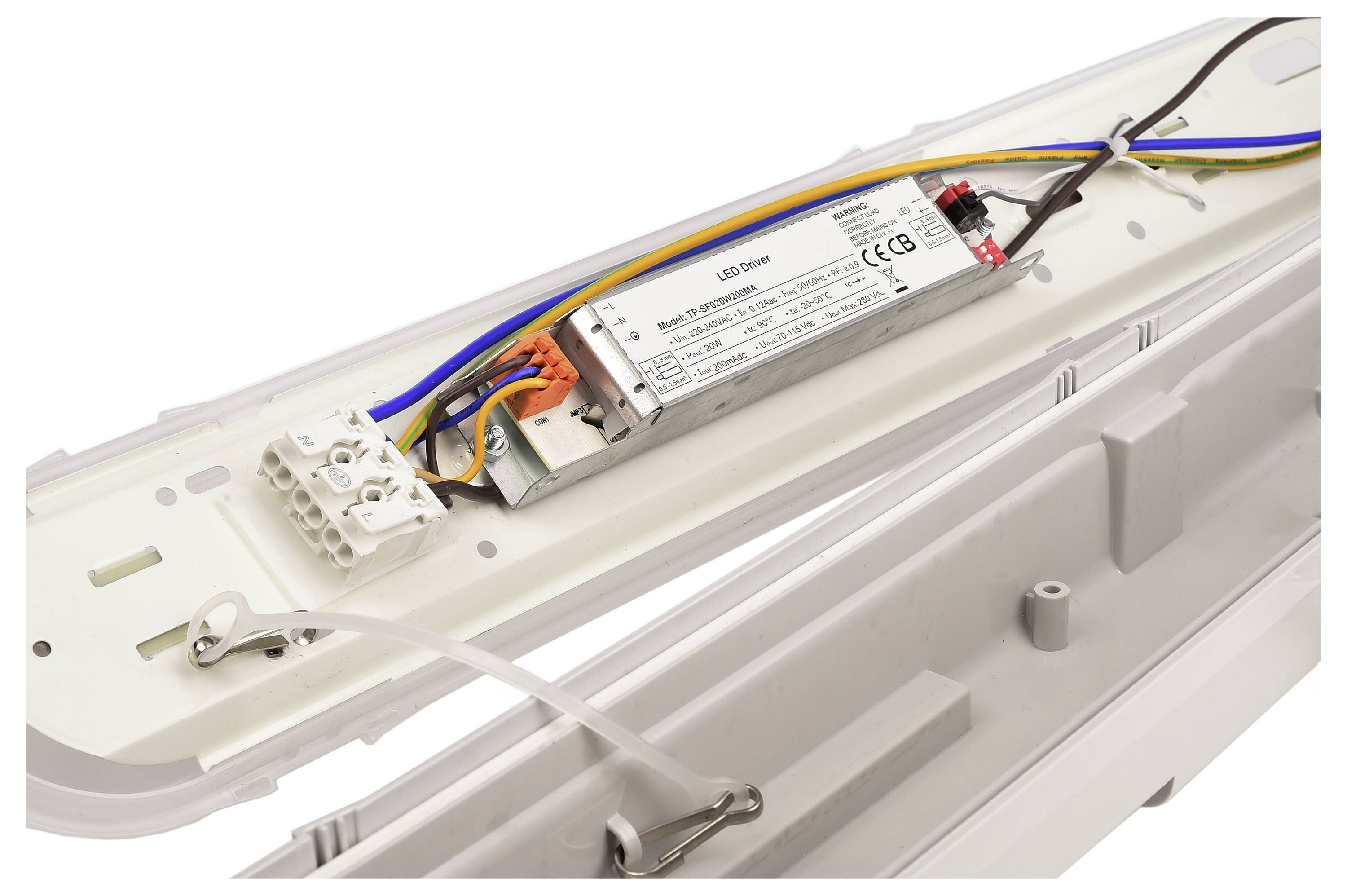 LED-Leuchte mit abgenommenem Gehäuse, zeigt Verkabelung und einen technischen Bauteil.