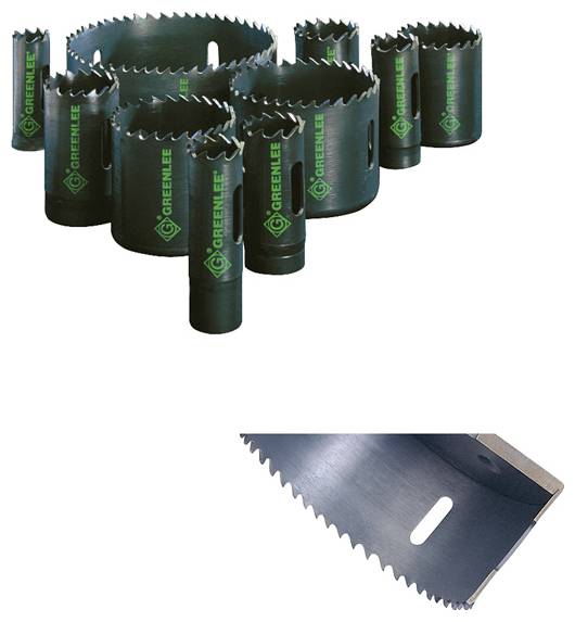 Eine Sammlung von Lochsägen verschiedener Größen wird gezeigt, die mit dem 'Greenlee' Logo gekennzeichnet sind. Eine Nahaufnahme zeigt die gezackte Kante der Säge.