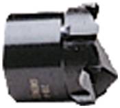 Eine Nahaufnahme eines schwarzen geometrischen Objekts mit reflektierenden Oberflächen und kantigen Formen, möglicherweise ein Maschinenteil oder eine Komponente.