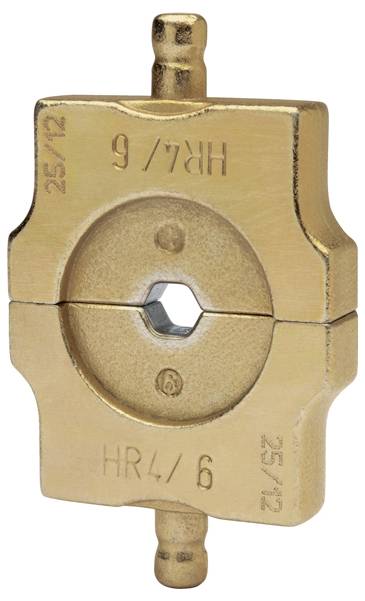 Eine Messingkupplung, gekennzeichnet mit 'HR/6 25/12', mit zwei hervorstehenden Anschlüssen und einem zentralen sechseckigen Loch.