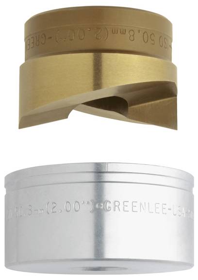 Zwei Metallbohrer: einer mit goldener Oberfläche und spiralförmigem Design, der andere silbern und mit der Aufschrift ‚Greenlee USA' versehen.