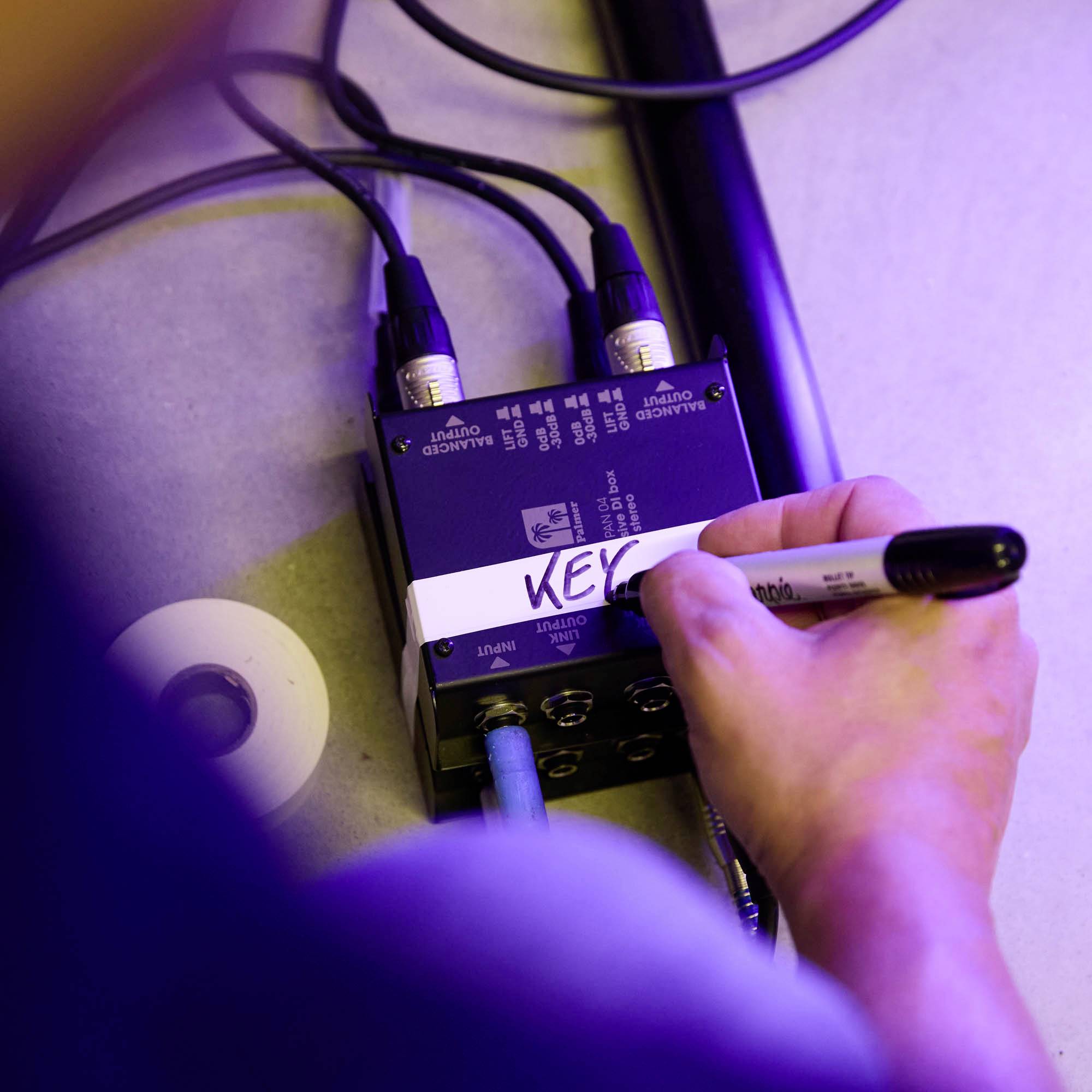 DEFENDER by Adam Hall EXA Tape DTEXAIW19 Isolierband Weiß (L x B) 33m x 19mm 1St.