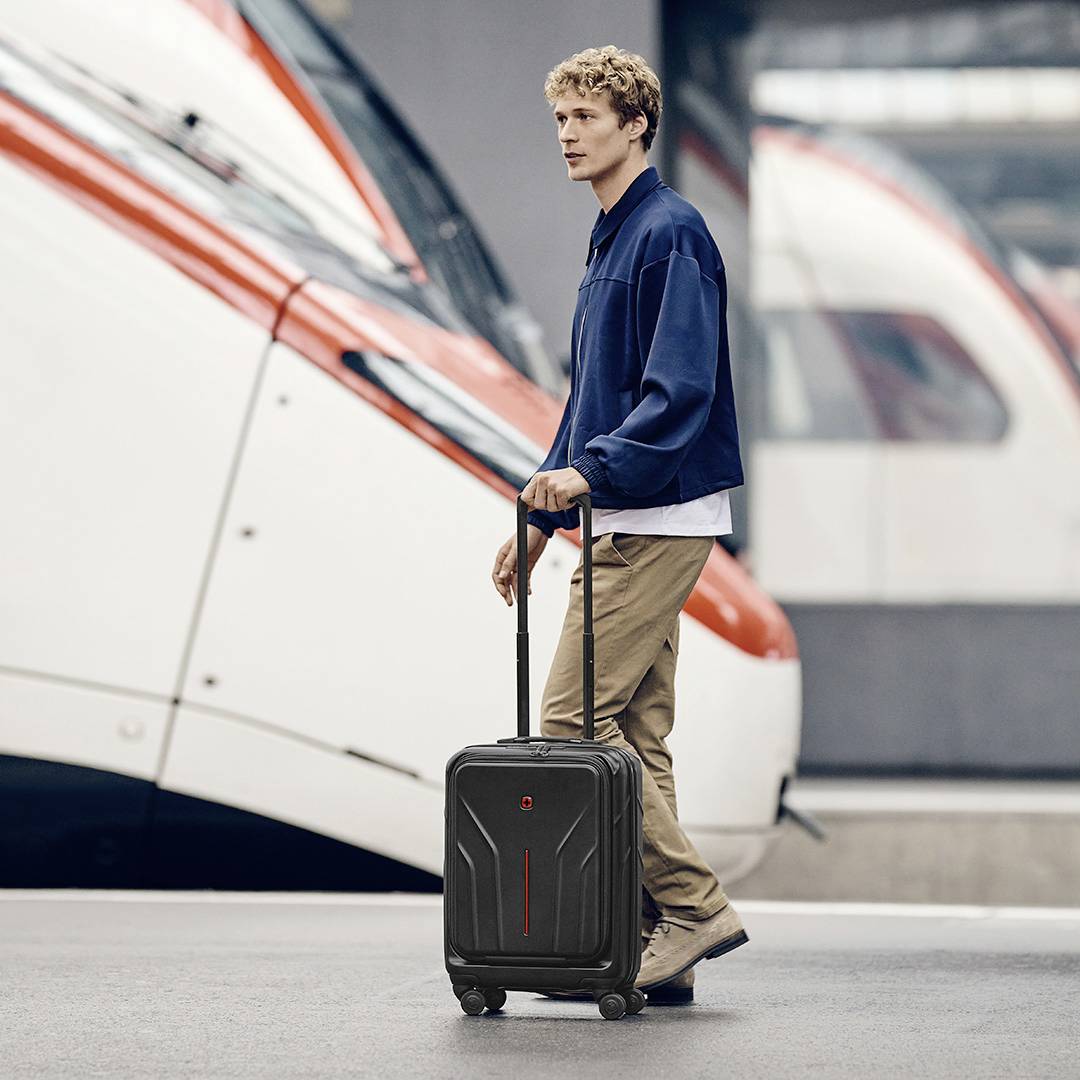 Wenger Schalenkoffer/Trolley Amplix Hardside Carry-On Schwarz