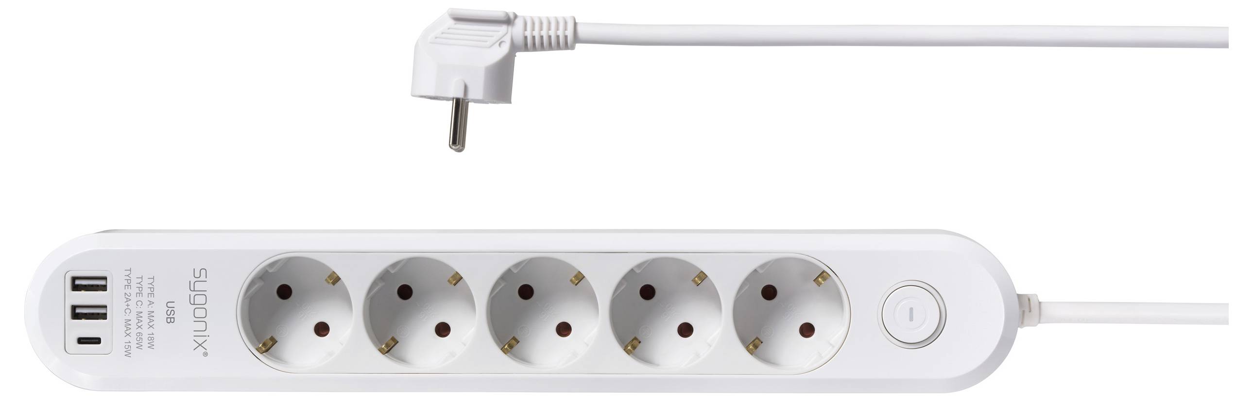 Ein weißer Steckdosenleiste mit fünf europäischen Steckdosen, vier USB-Anschlüssen und einem angeschlossenen weißen Kabel mit Stecker wird horizontal positioniert dargestellt.