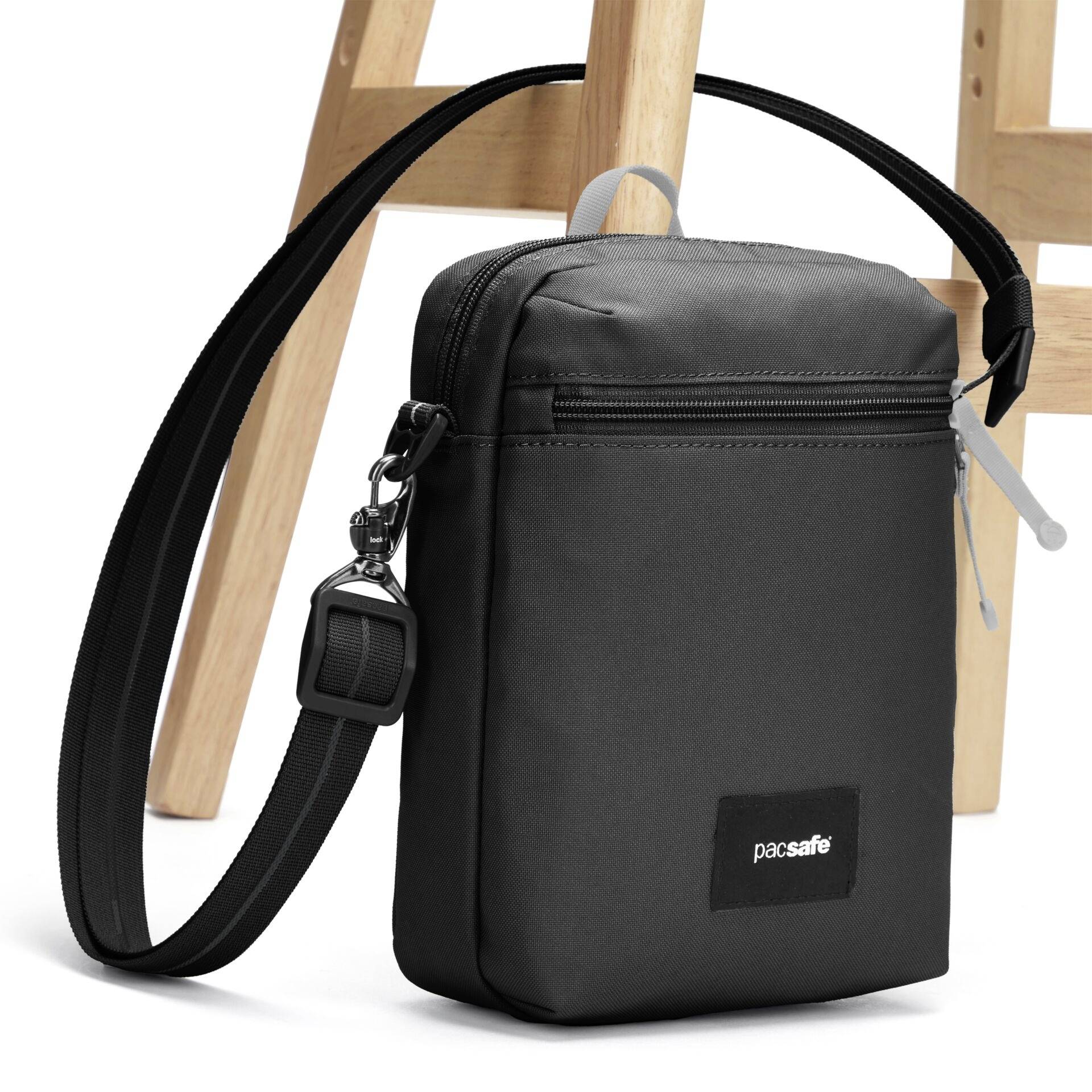 Pacsafe Umhängetasche GO Festival Crossbody schwarz 35170130 1St.