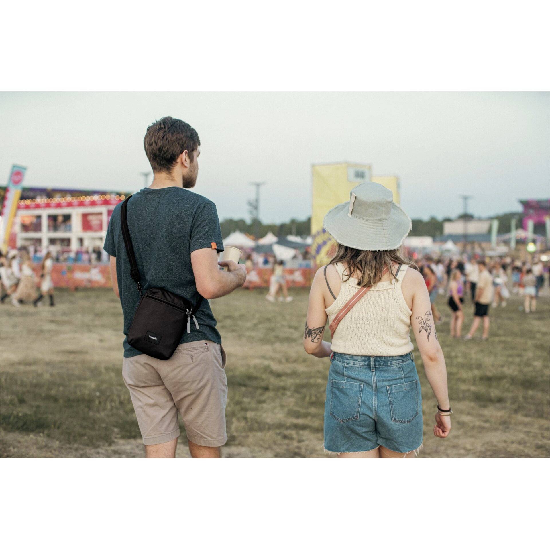 Pacsafe Umhängetasche GO Festival Crossbody schwarz 35170130 1St.