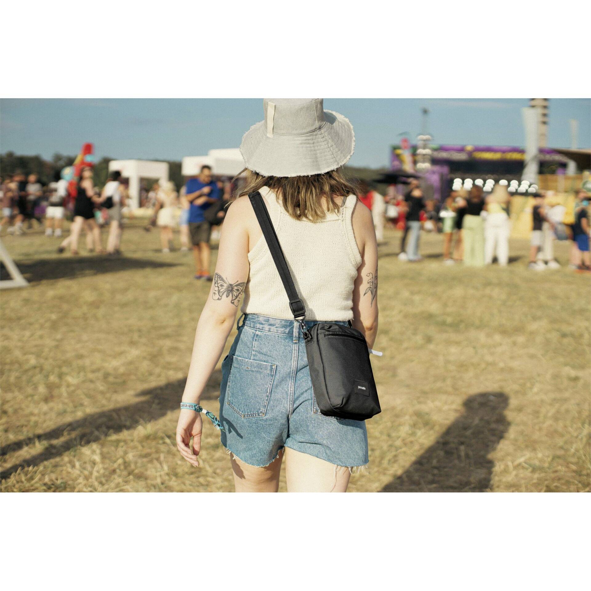 Pacsafe Umhängetasche GO Festival Crossbody schwarz 35170130 1St.
