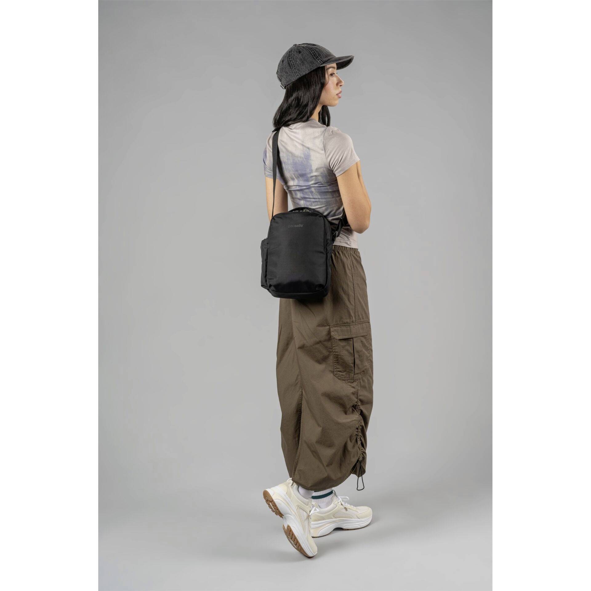 Pacsafe Notebook Tasche V Tour Crossbody schwarz Passend für maximal: 27,9cm (11") Schwarz