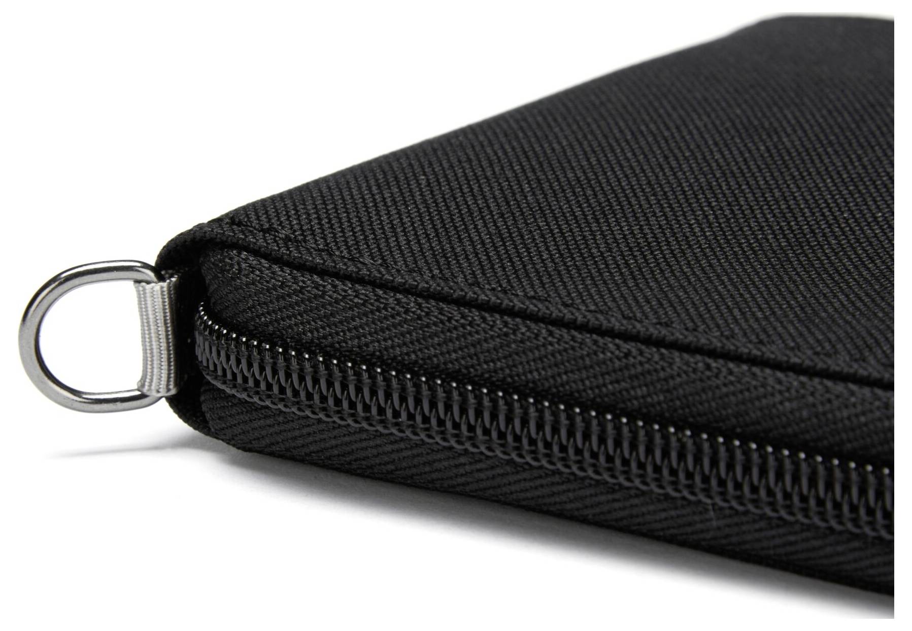Pacsafe Portemonnaie RFIDsafe Zip Around Wallet (B x H x T) 11 x 10 x 2cm Schwarz 11050130