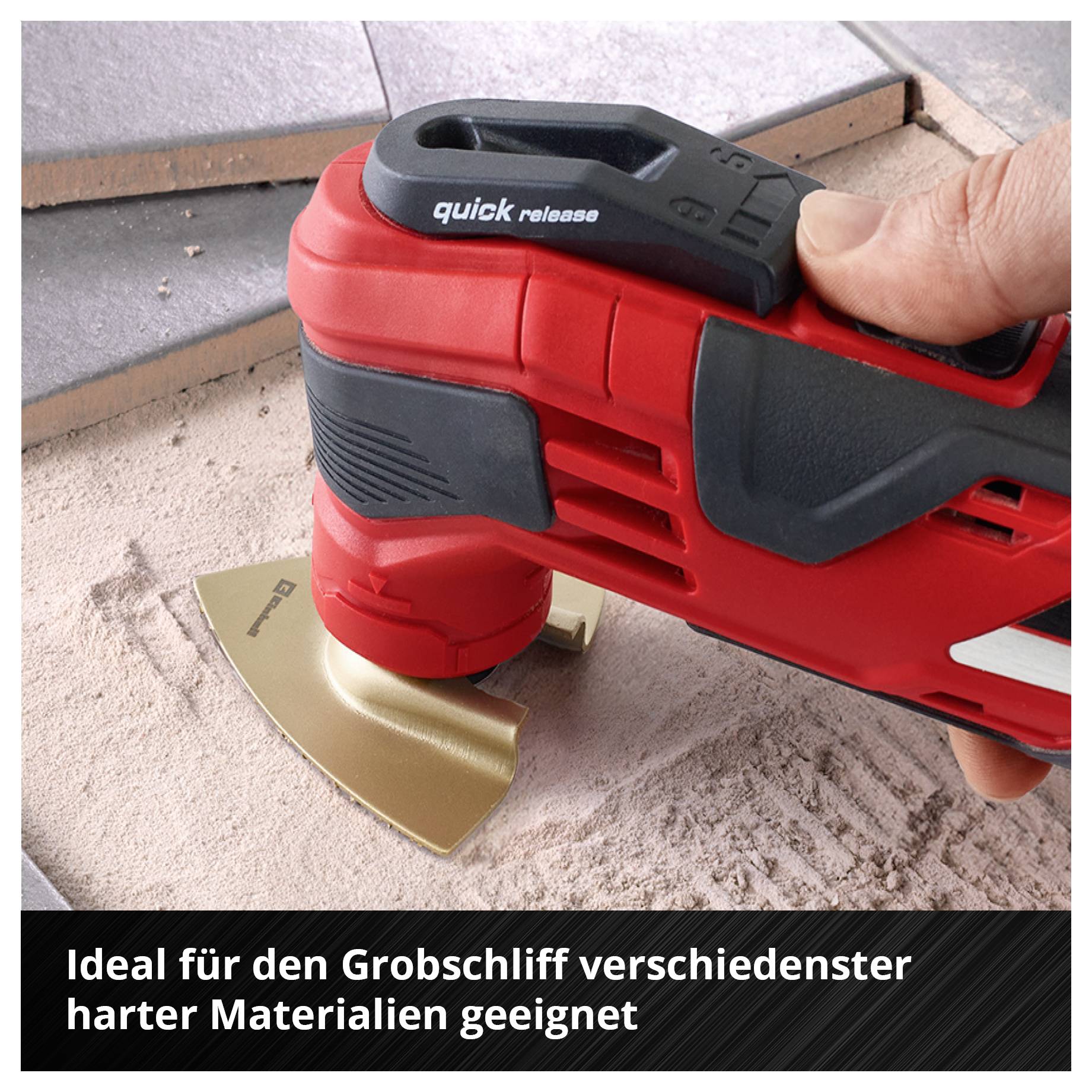 Ein rotes Elektrowerkzeug mit goldenem Schleifaufsatz beim Schleifen von Bodenfliesen. Text: Ideal für Grobschliff harter Materialien.