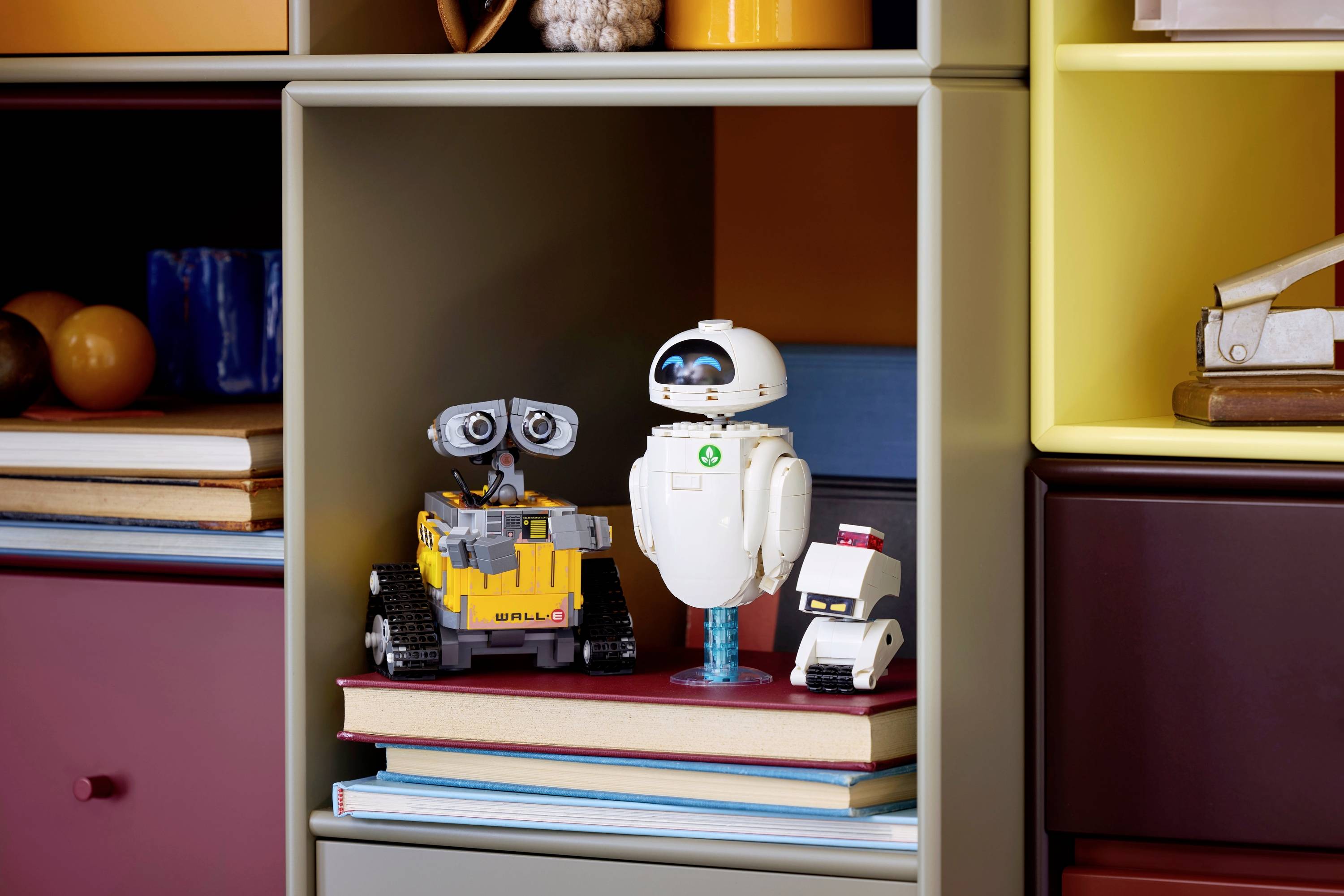 LEGO ǀ Disney and Pixar WALL-E und EVE 43279, Spielzeug, LEGO Deko