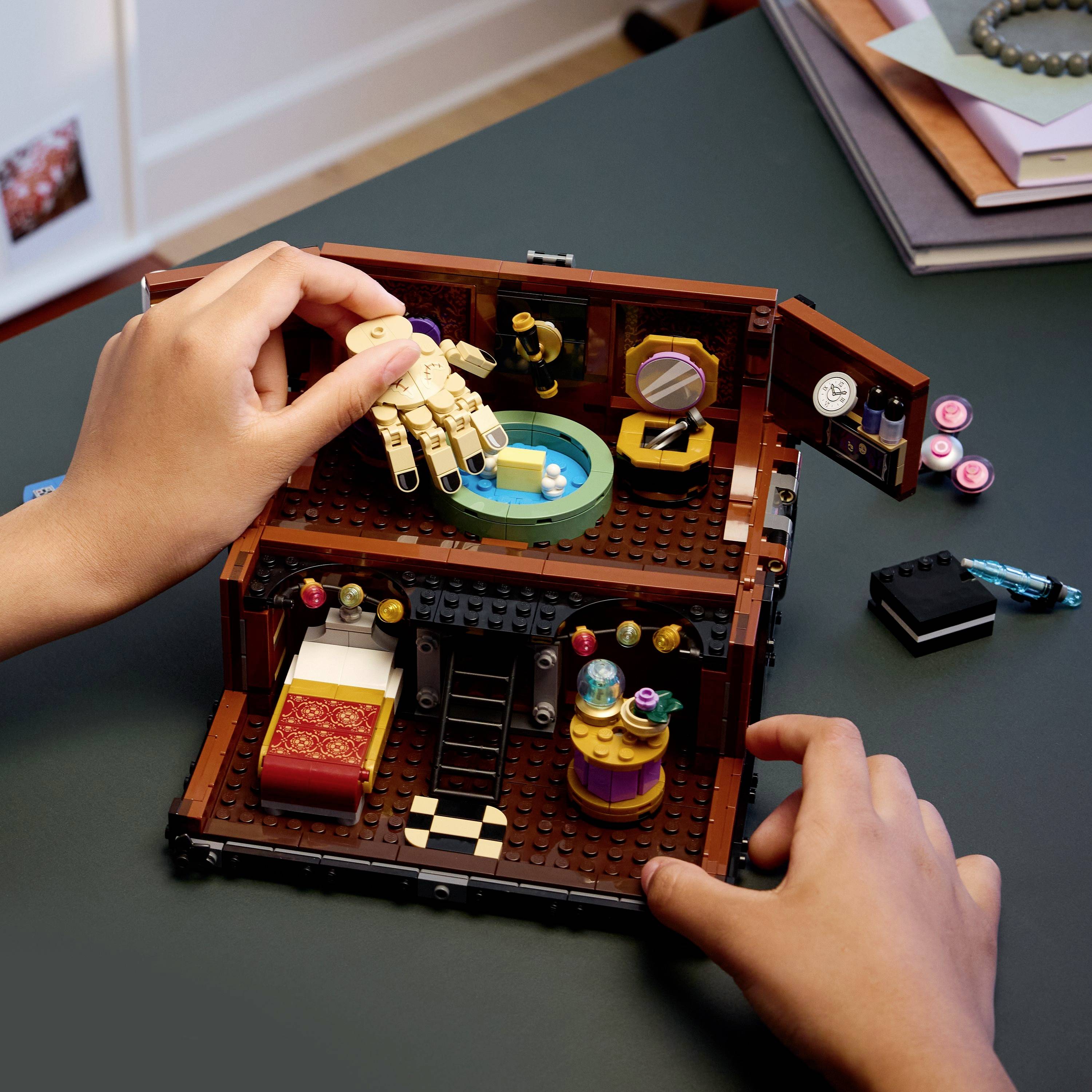 6526370 LEGO® Wednesday