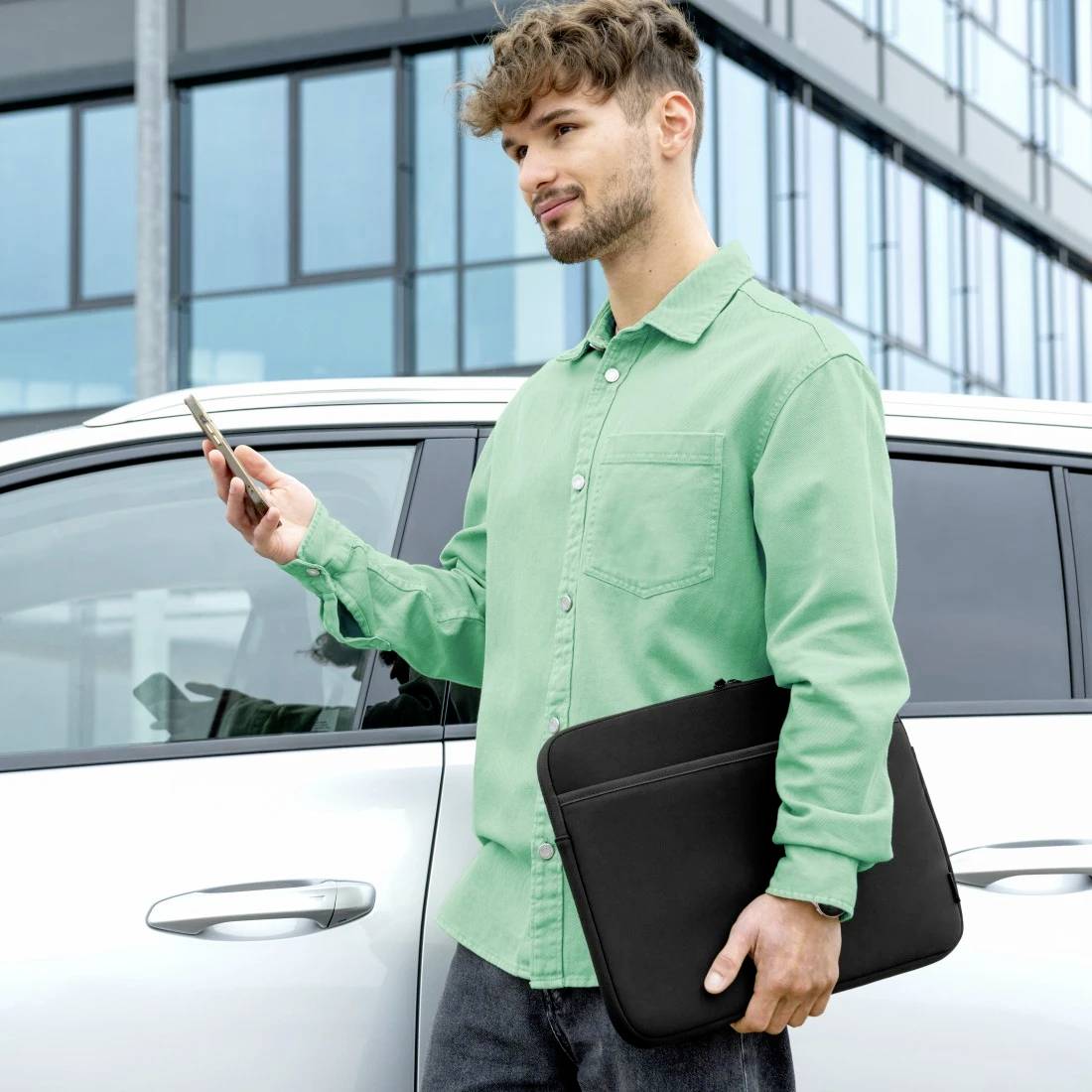 Hama Notebook Hülle Laptop-Sleeve "Neoprene" mit Vorderfach, 36 - 40cm (14,1"-15,6"), Schwarz Passend für maximal: 39,6cm (15,6")