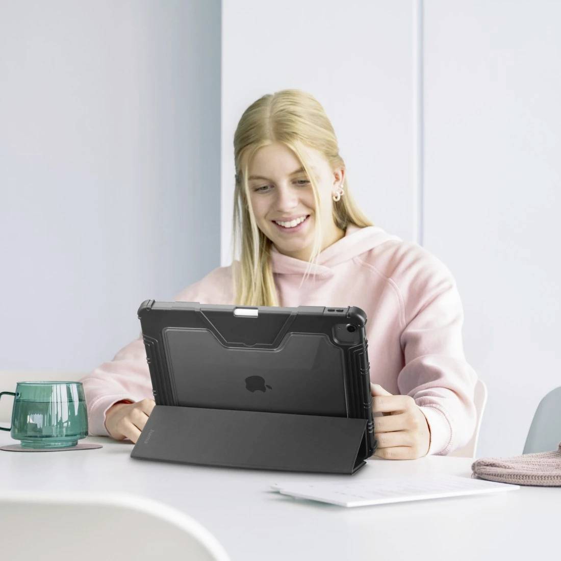 Hama Protection outdoor Tablet Hülle Apple iPad Air 11" (M4, 2026), iPad Air 11" (M3, 2025), iPad Air 11" (M2, 2024) 27,9 cm (11") Schwarz