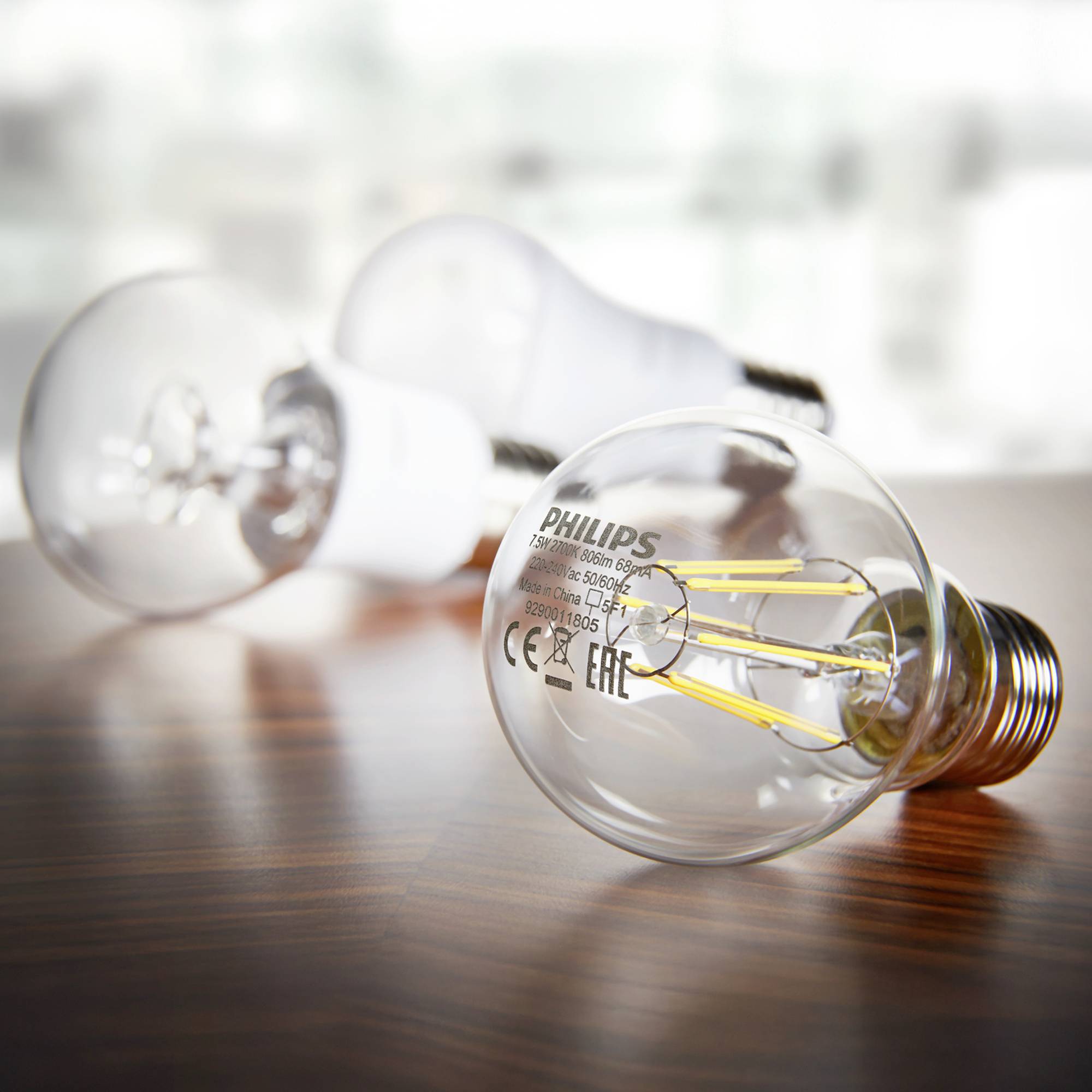 Philips 8721103047441 LED EEK E (A - G) E27 7W = 60W Warmweiß 3St.