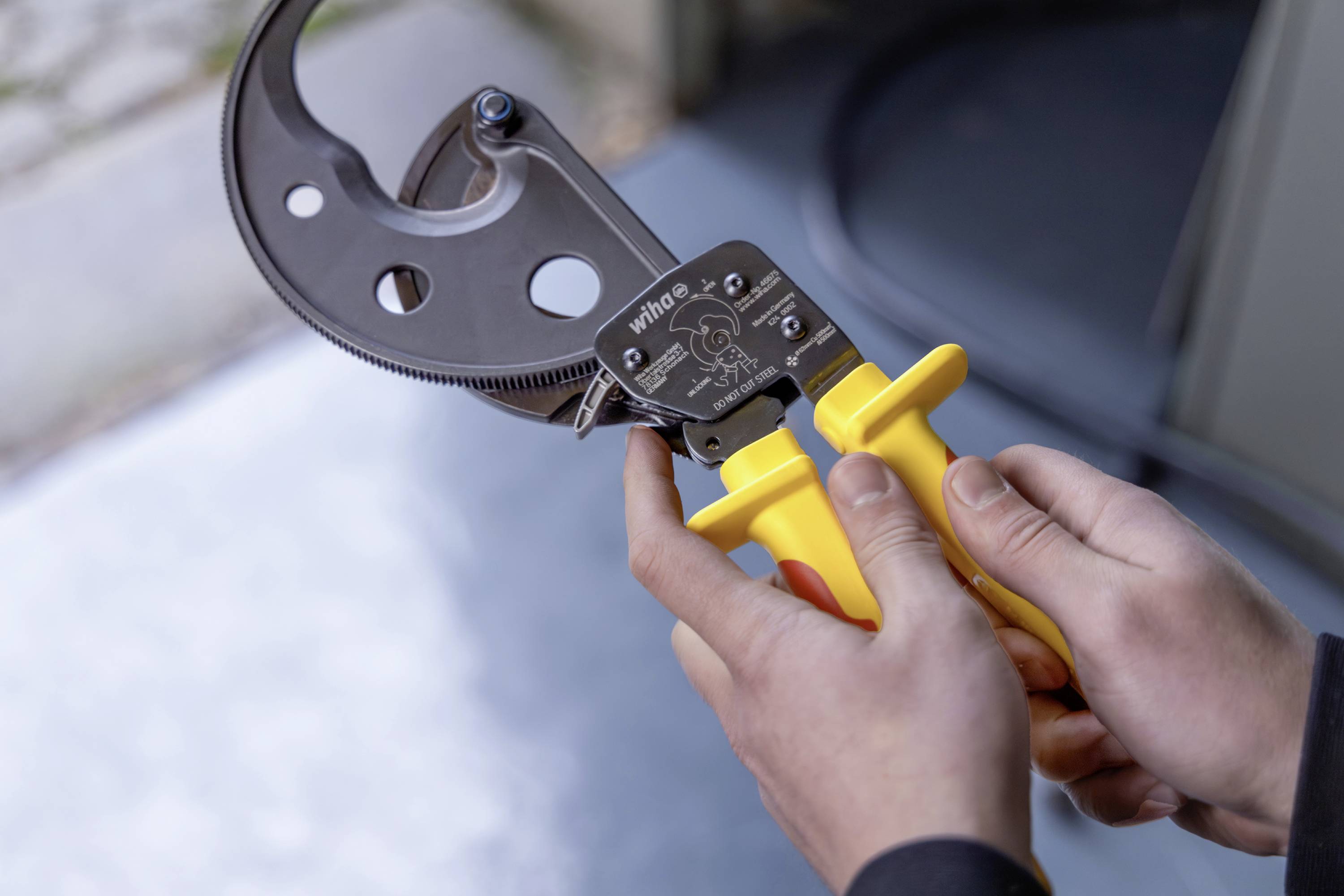 Wiha 46675 Kabelschneider Geeignet für (Abisoliertechnik) Alu- und Kupferkabel, ein- und mehrdrähtig 62mm 500mm²