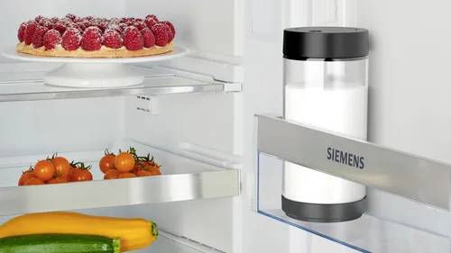 Siemens Glasmilchbehälter für Kaffeevollautomaten EQ500, EQ700 classic und EQ6 plus TZ80008 Milchkännchen Schwarz, Transparent