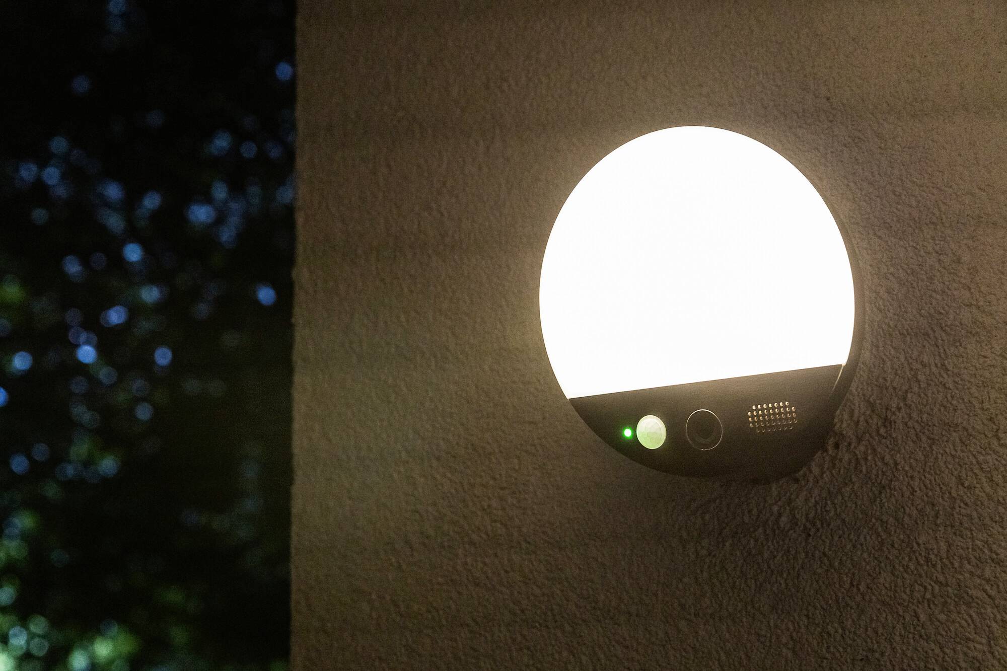 OSRAM HOMELIGHTING Smart+ Funk-Außenleuchte 15W Warmweiß