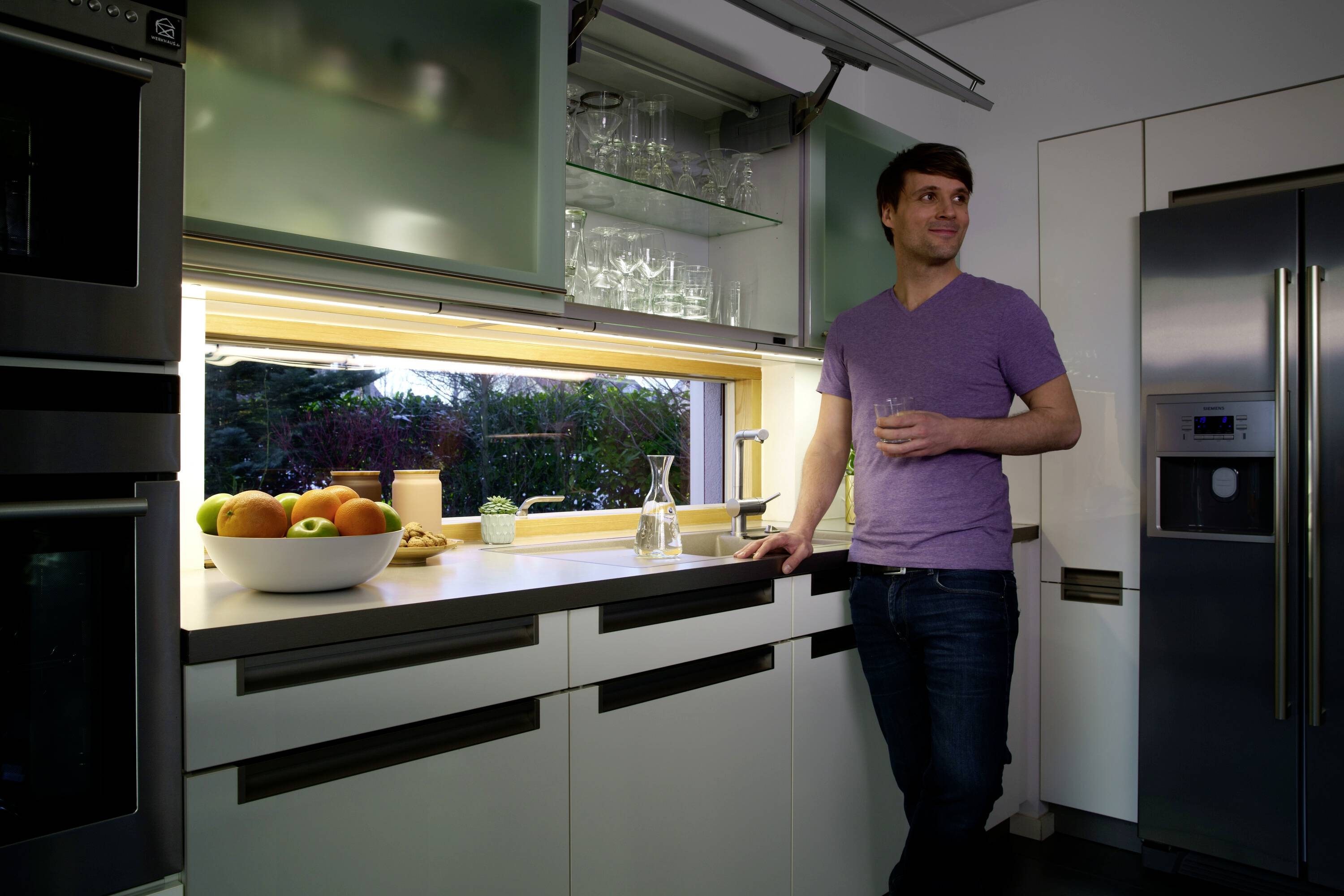 OSRAM HOMELIGHTING Linear LED Flat Sensor 12W 3000K LED-Unterbauleuchte mit Bewegungsmelder